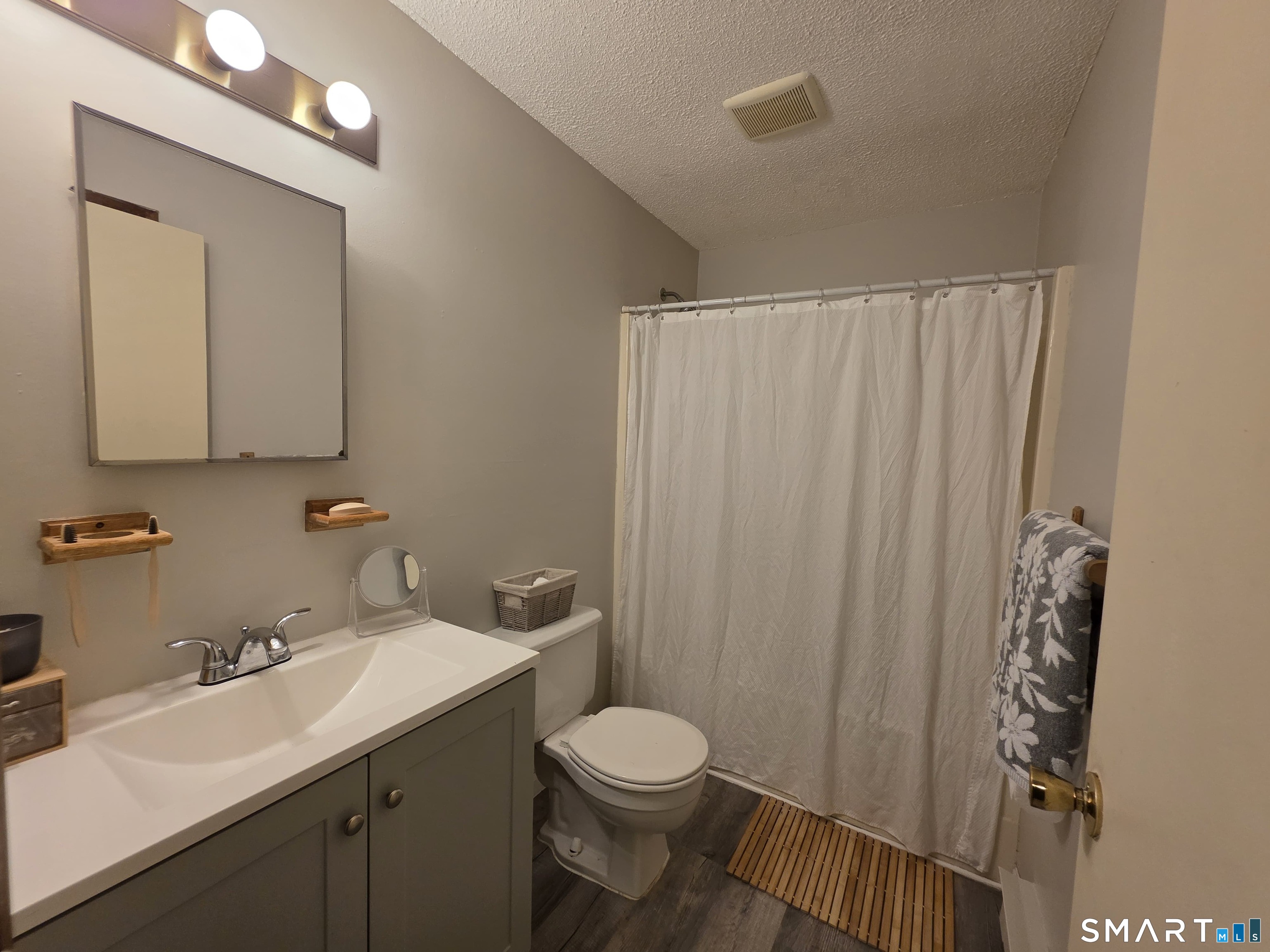 1568 Meriden Road Unit #4C photo 16