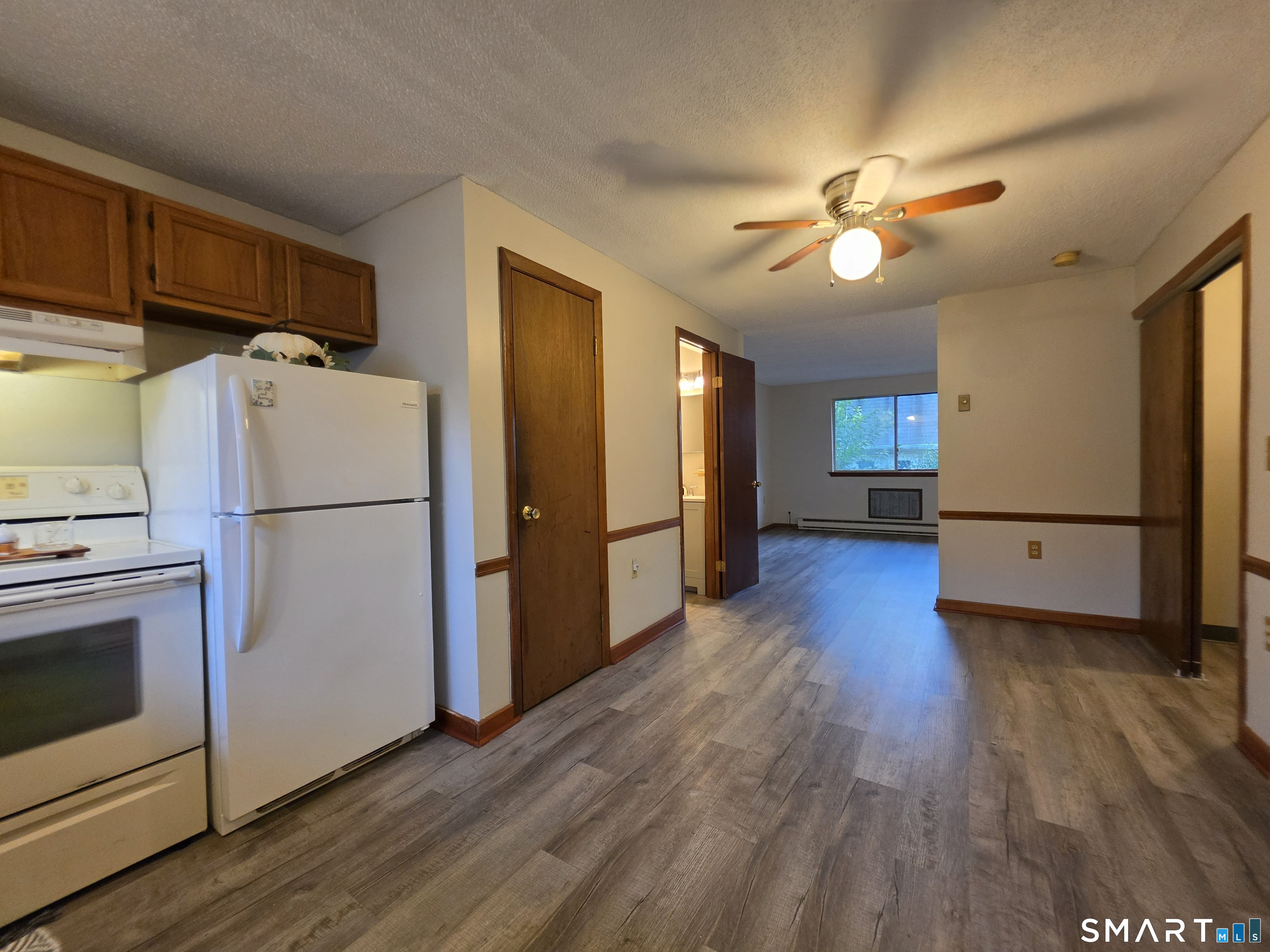 1568 Meriden Road Unit #4C photo 4