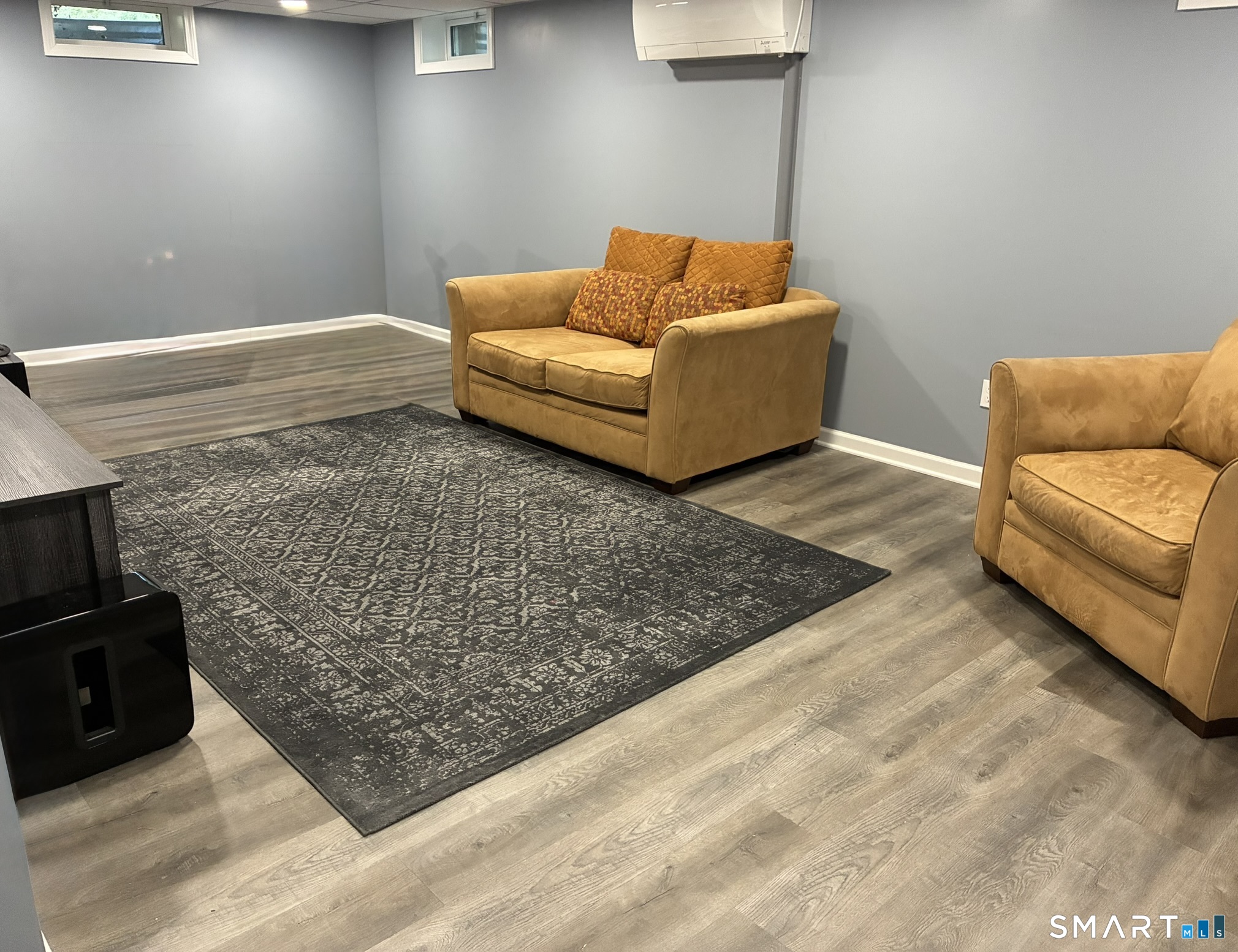 75 Maple Avenue West photo 15