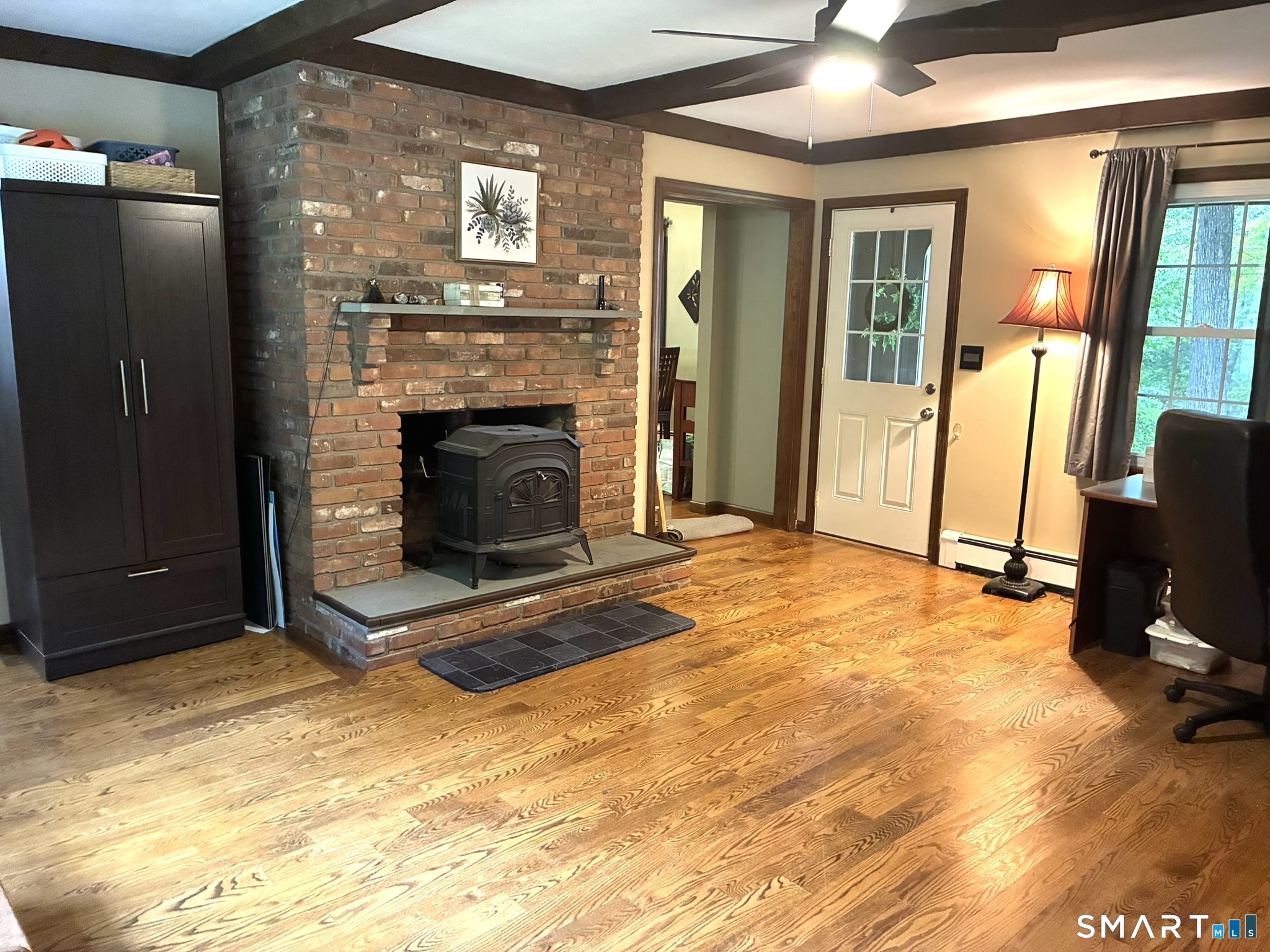 75 Maple Avenue West photo 8