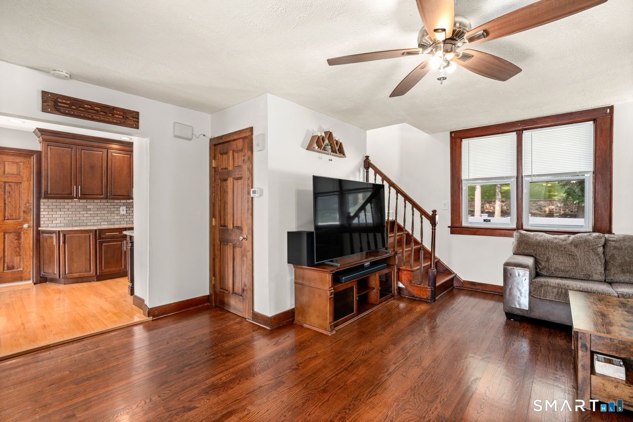 5 Roosevelt Drive photo 17