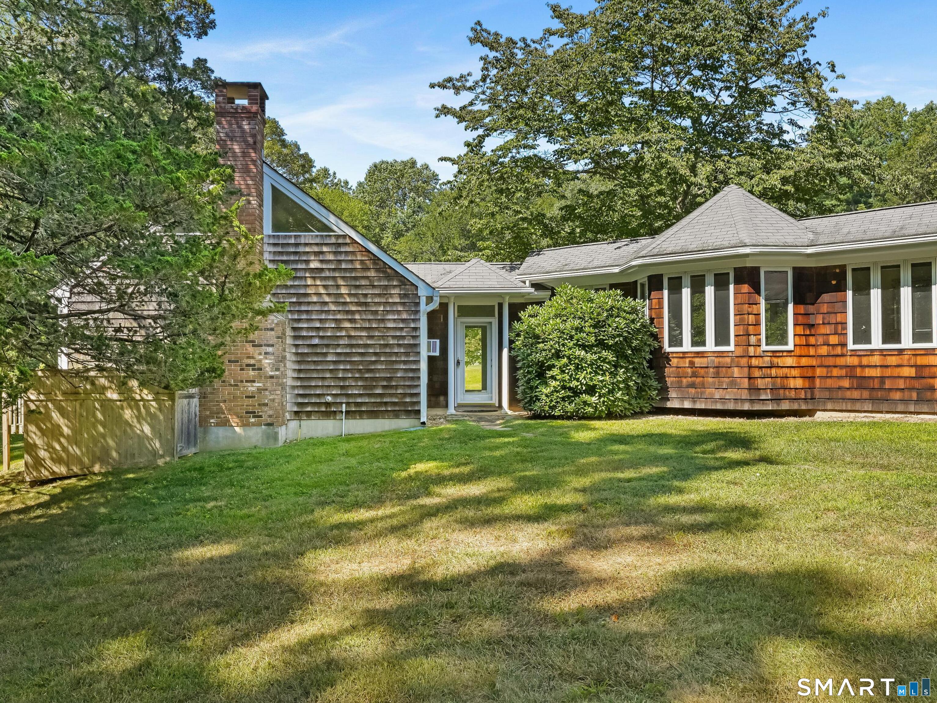 106 Spoonwood Road, Wilton, Connecticut photo 3