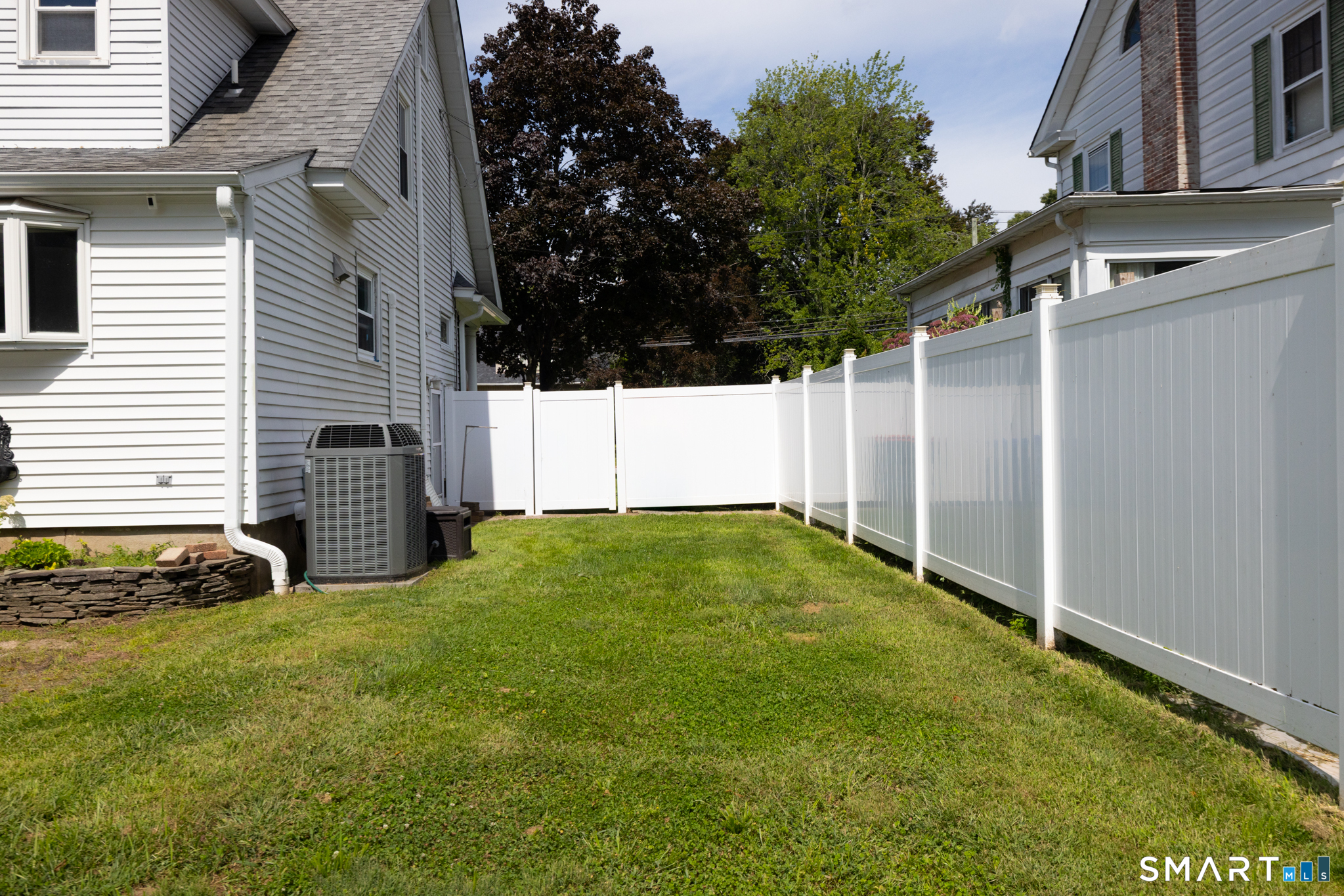 61 Oakland Road photo 32