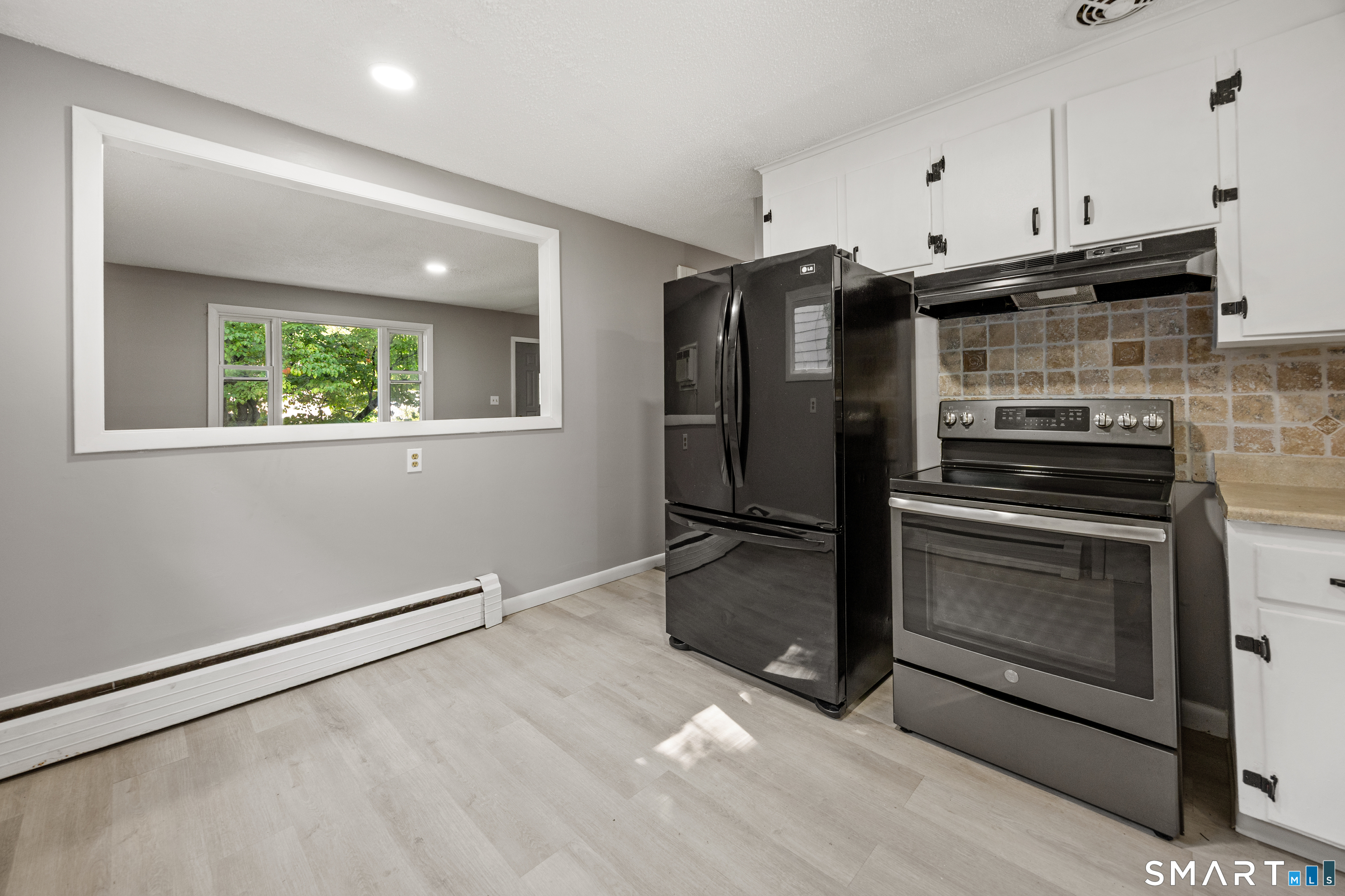 96 Oldham Avenue photo 5
