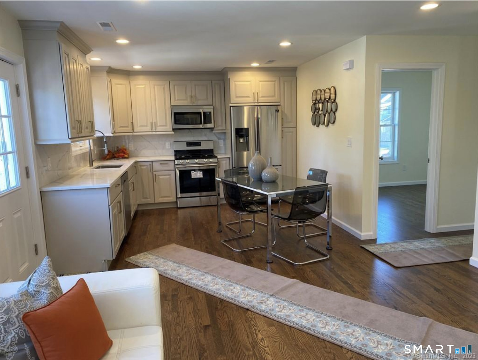 63 Soundview Avenue, Stamford, Connecticut photo 4