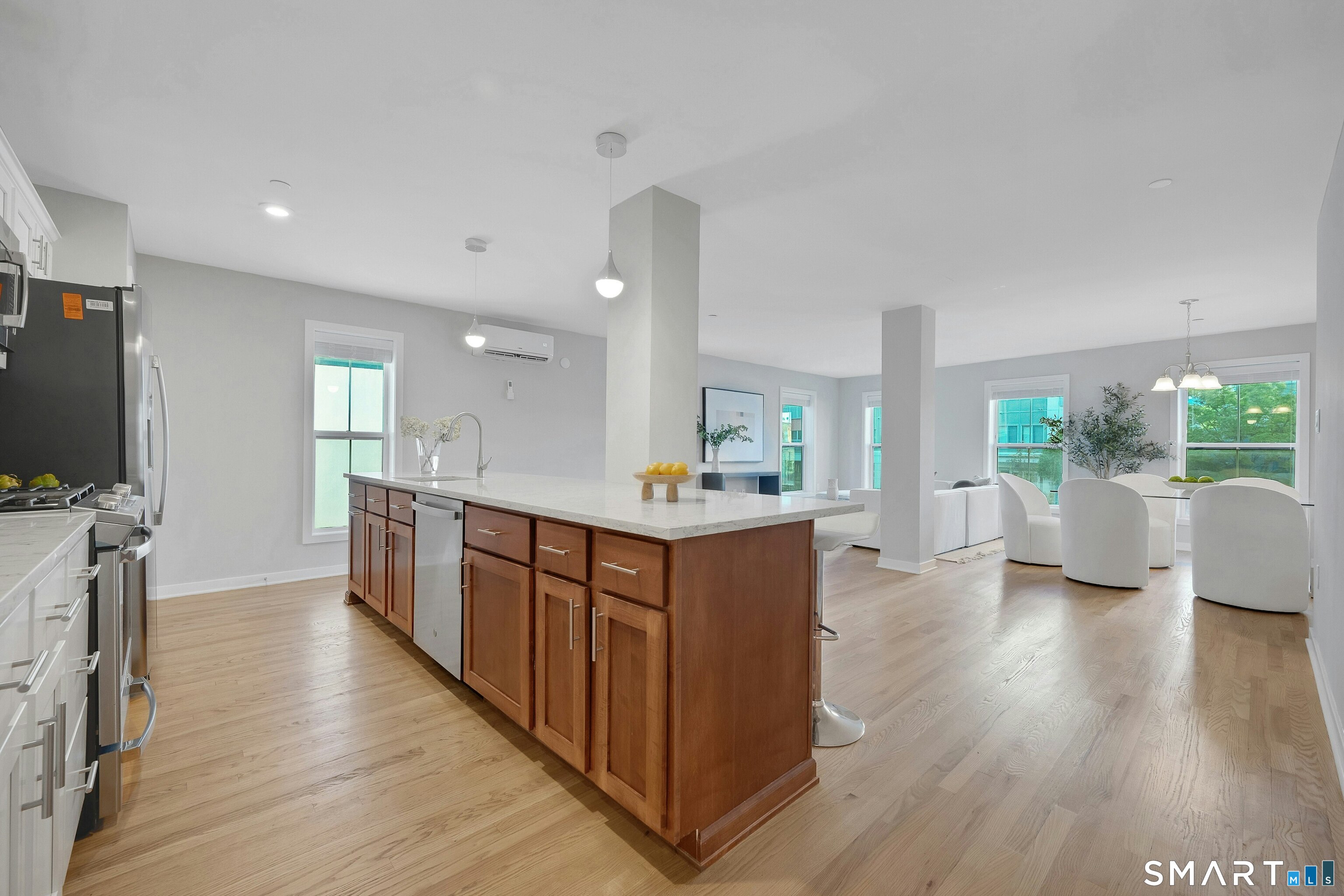 1385 Washington Boulevard, Stamford, Connecticut photo 4