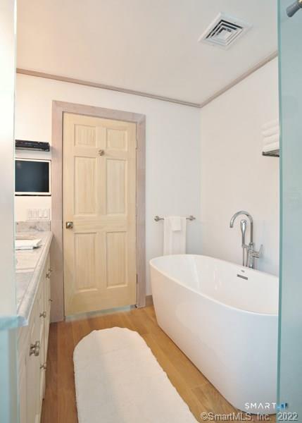 51 Senff Road photo 13