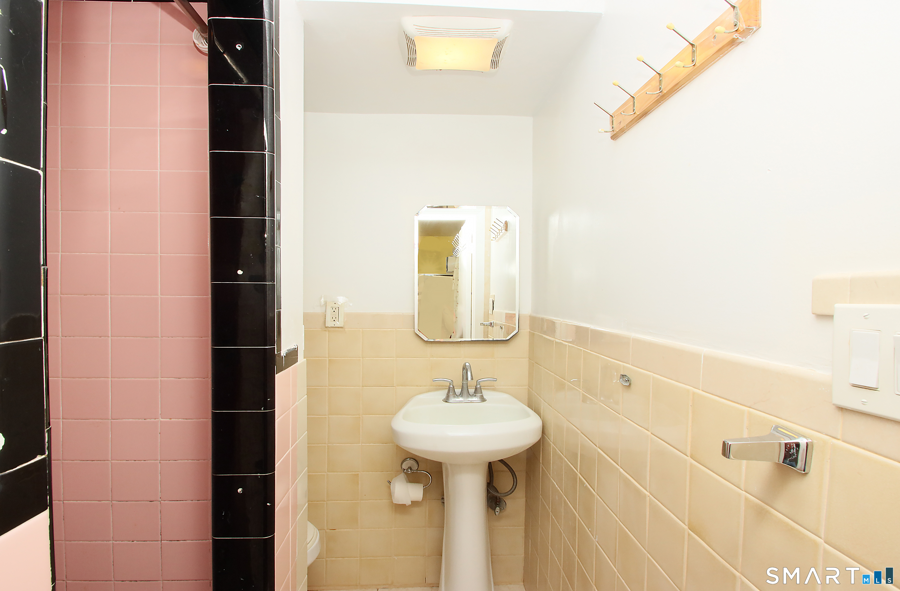 12 Gilbert Hill Road photo 24