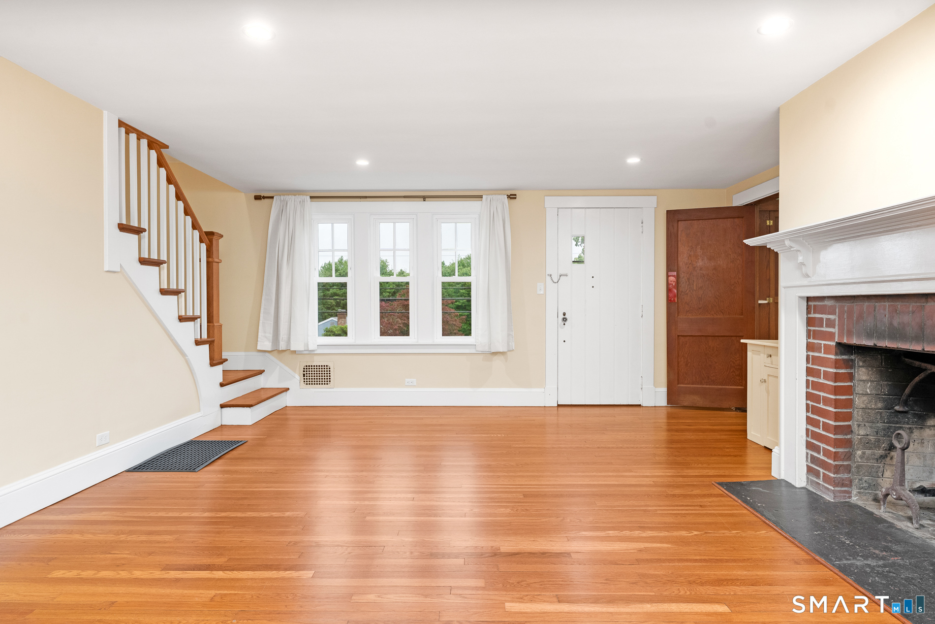 587 Taugwonk Road photo 11
