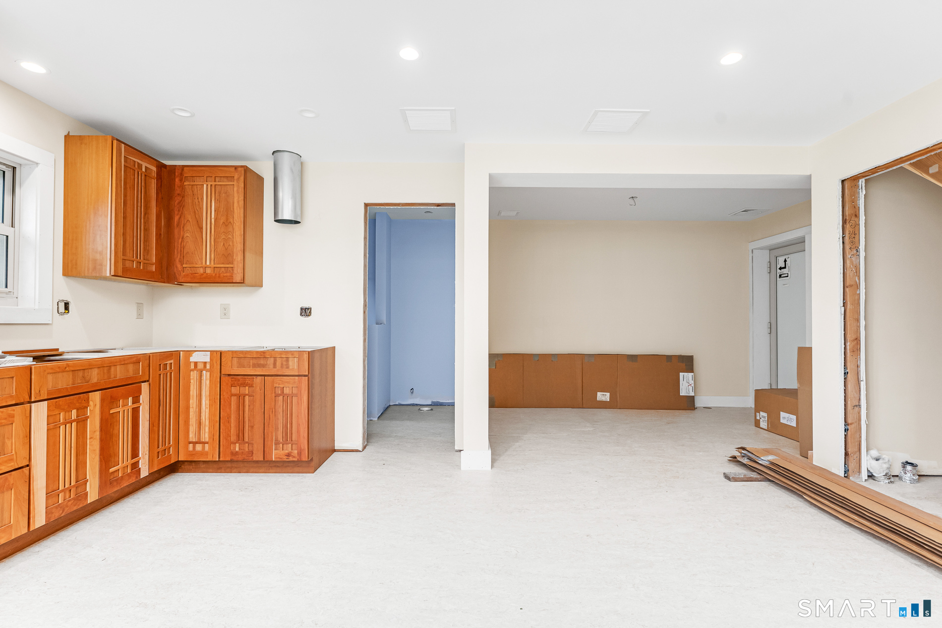 587 Taugwonk Road photo 23