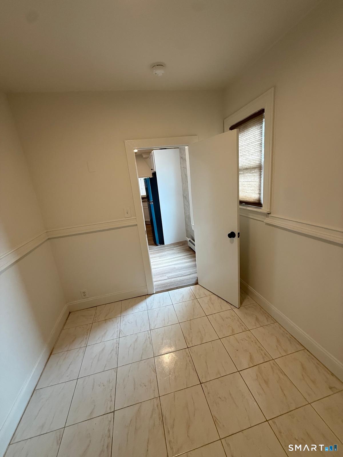 1572 Park Street photo 19
