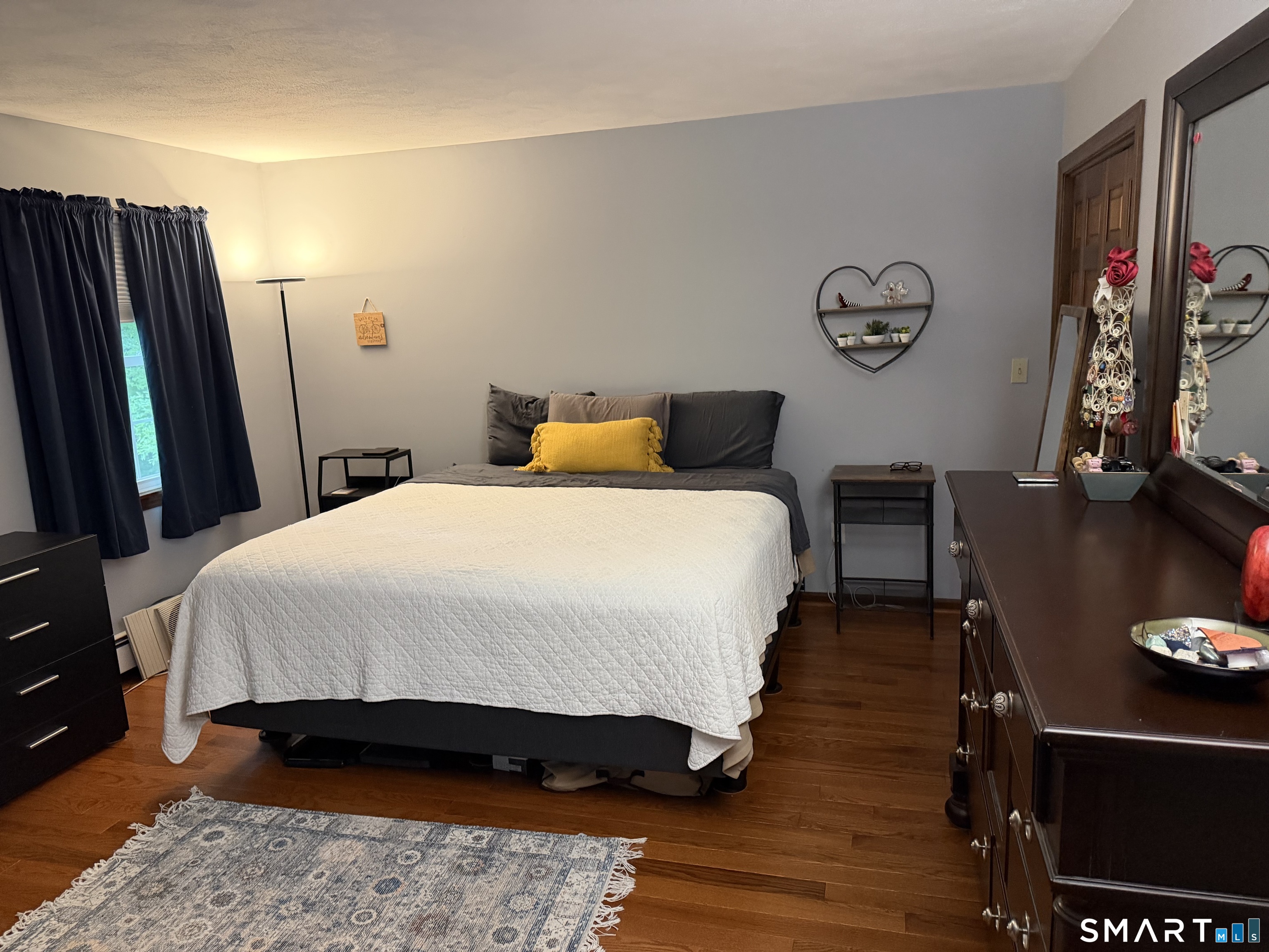 75 Maple Avenue West photo 10