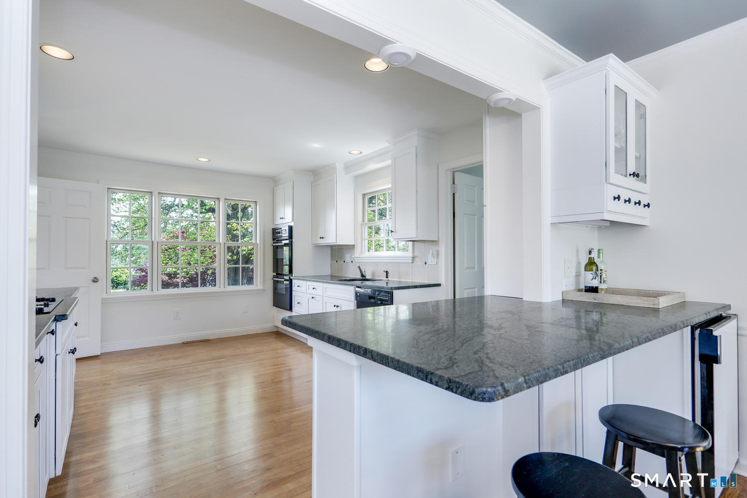 175 Dolphin Cove Quay, Stamford, Connecticut photo 3