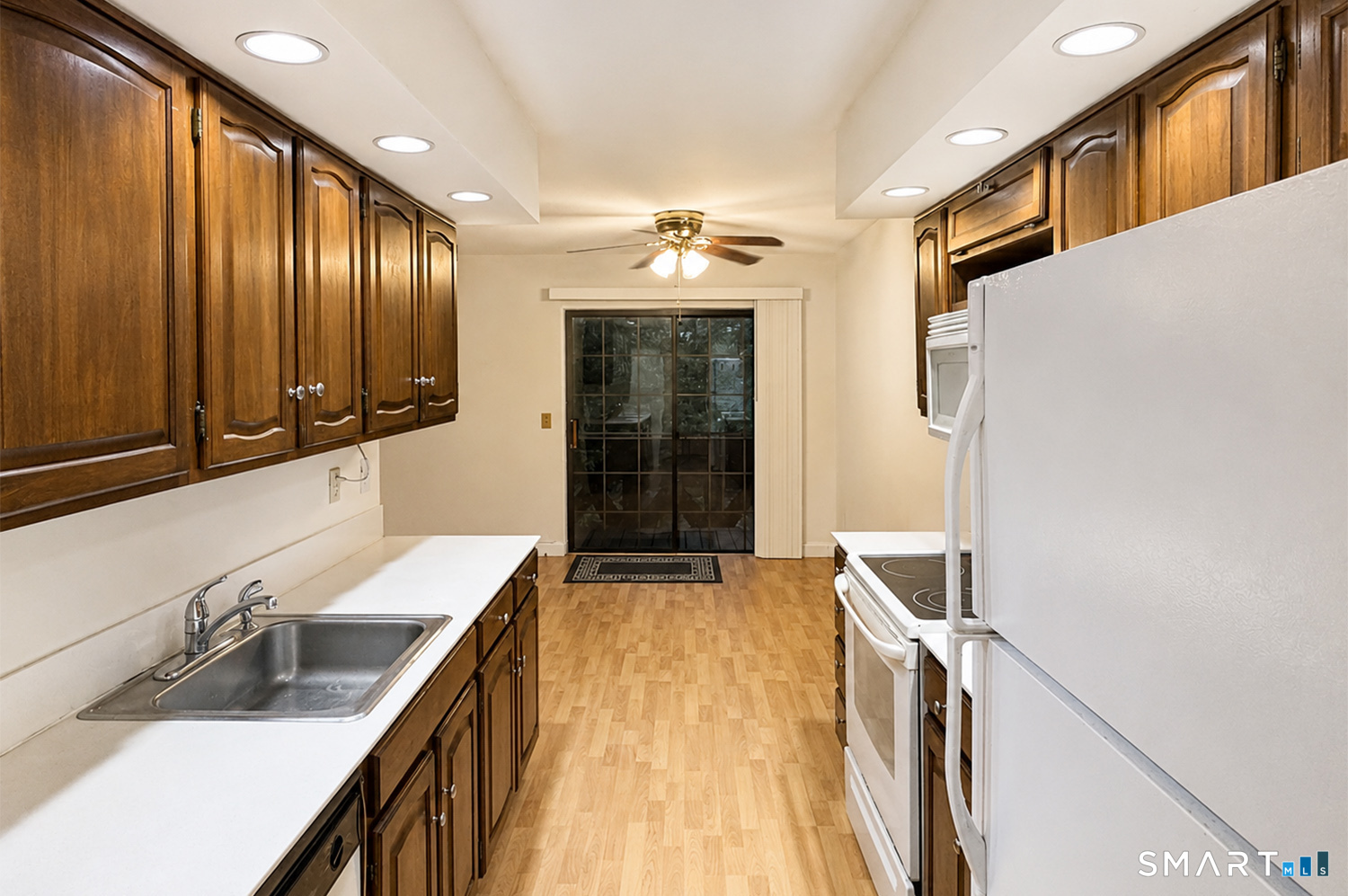 50 Aiken Street, Norwalk, Connecticut photo 2
