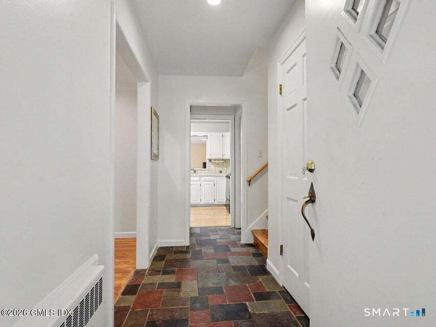5 Raphael Place, Greenwich, Connecticut photo 4