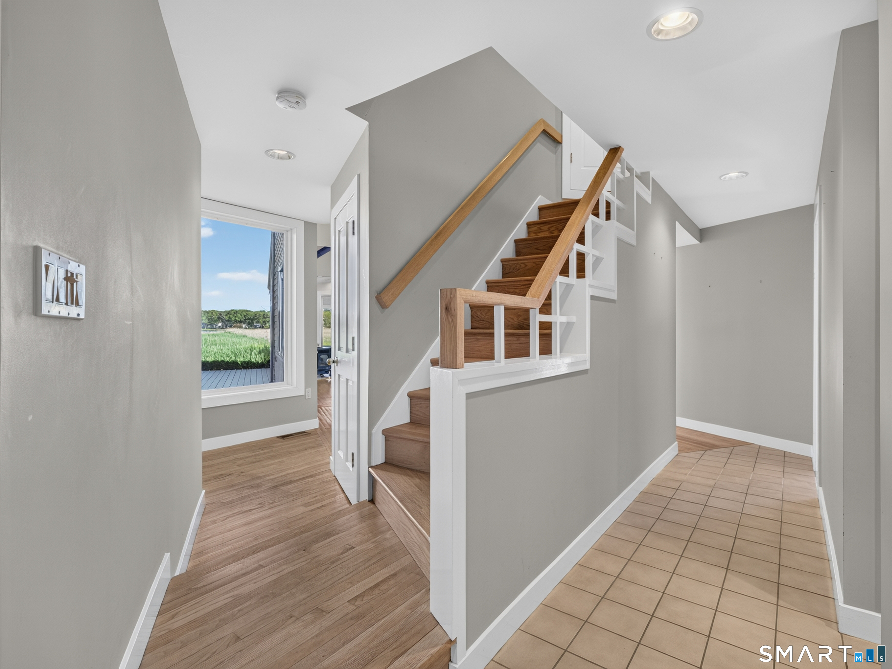 108 Maple Avenue photo 29