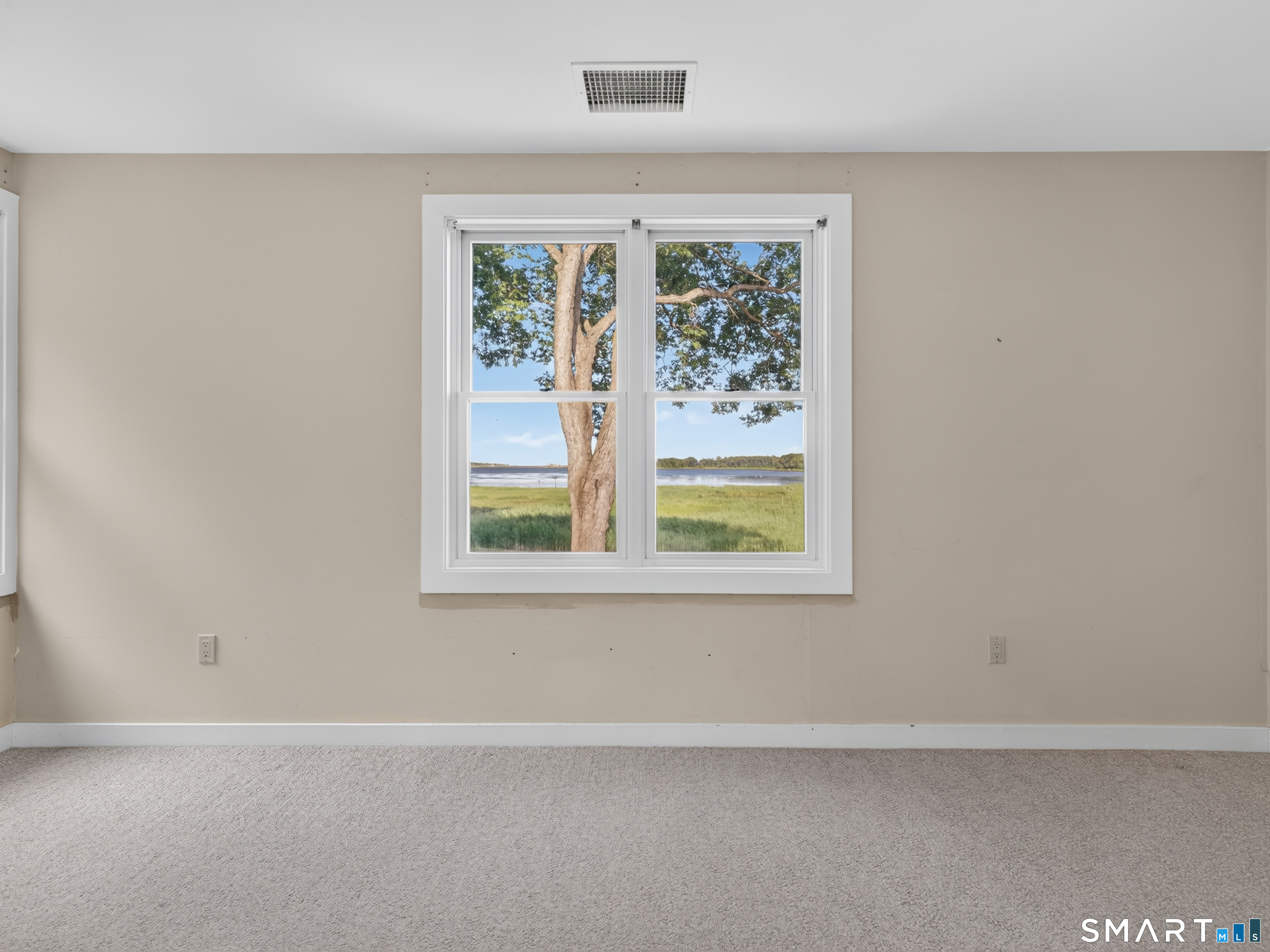 108 Maple Avenue photo 31