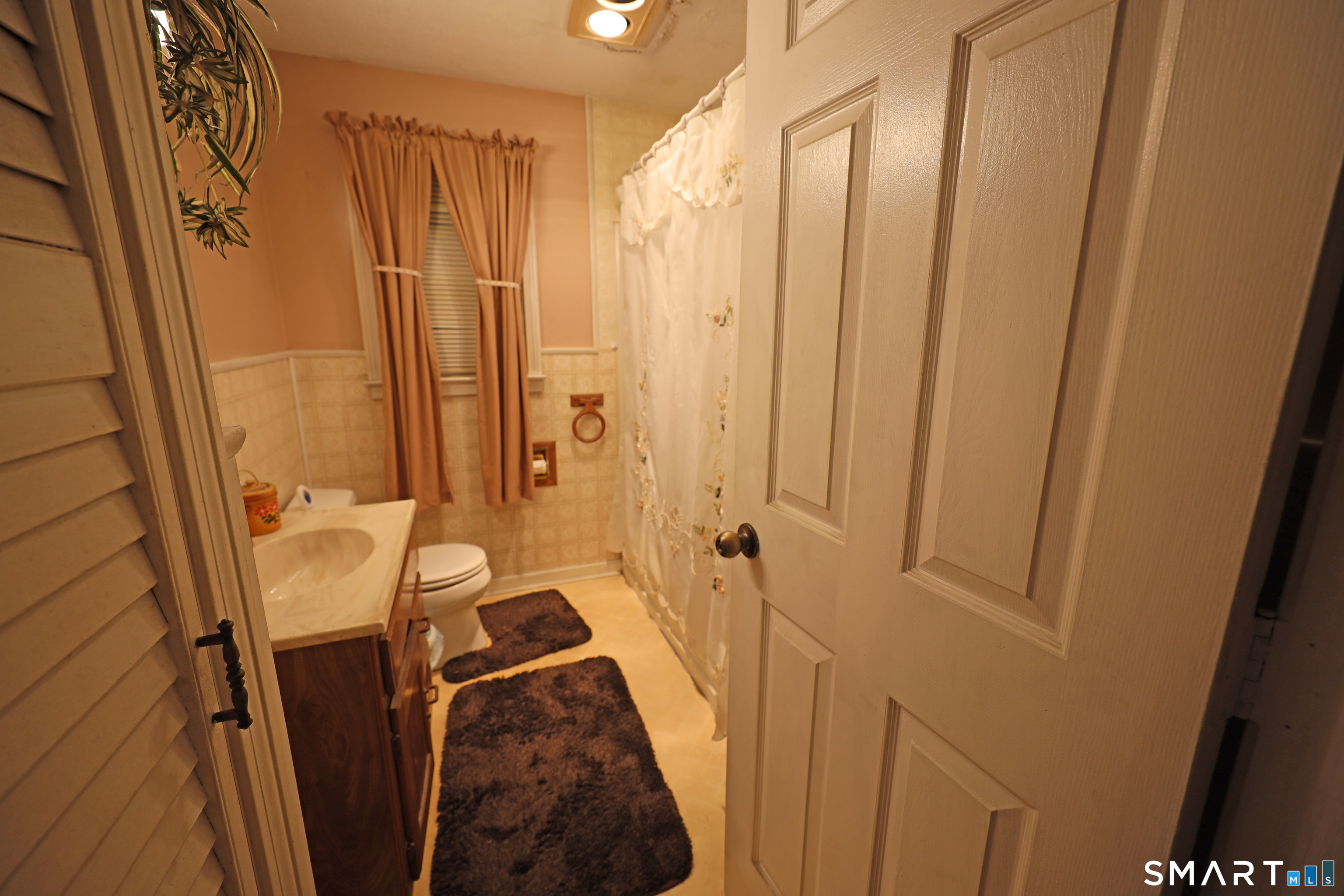Photo 13 of Single family home for sale at 224 Abbotsford Ave, West Hartford, CT 06110 | MLS# 24203776 | Listing updated on 2026-09-01