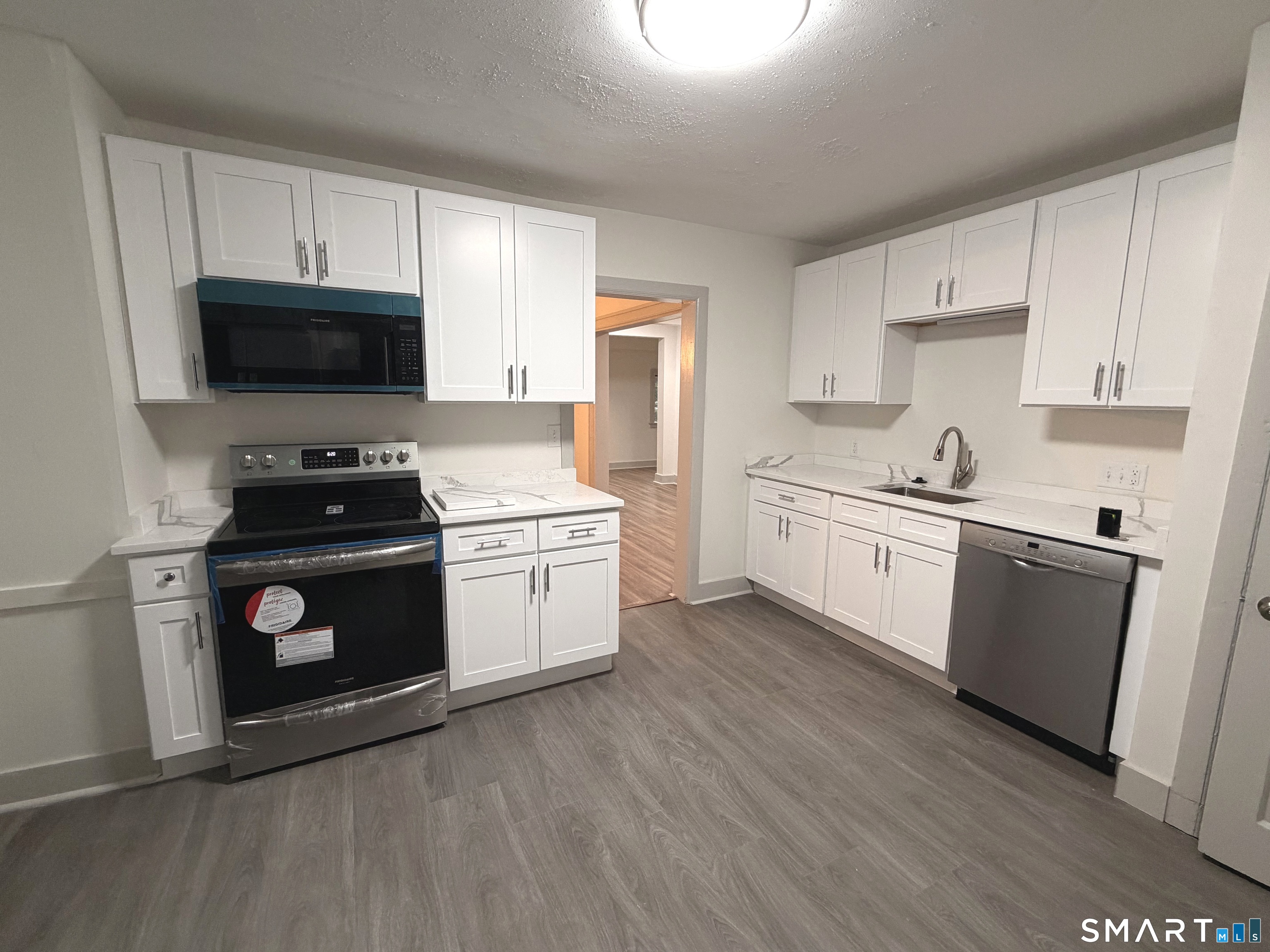 Photo 2 of Single family home for sale at 15 Barber St, Windsor, CT 06095 | MLS# 24202592 | Listing updated on 2026-09-17