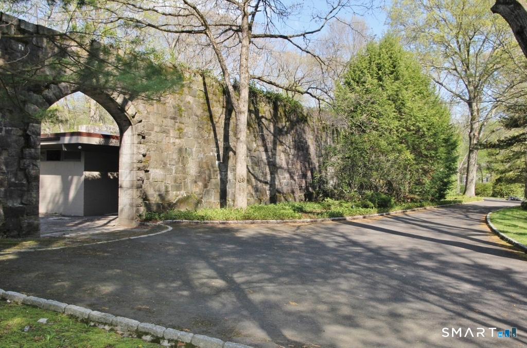 69 Studio Road, Stamford, Connecticut photo 2