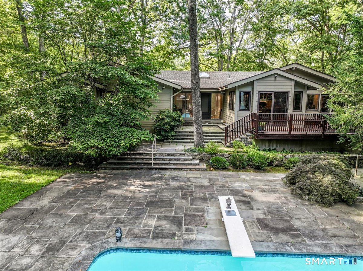 69 Studio Road, Stamford, Connecticut photo 3
