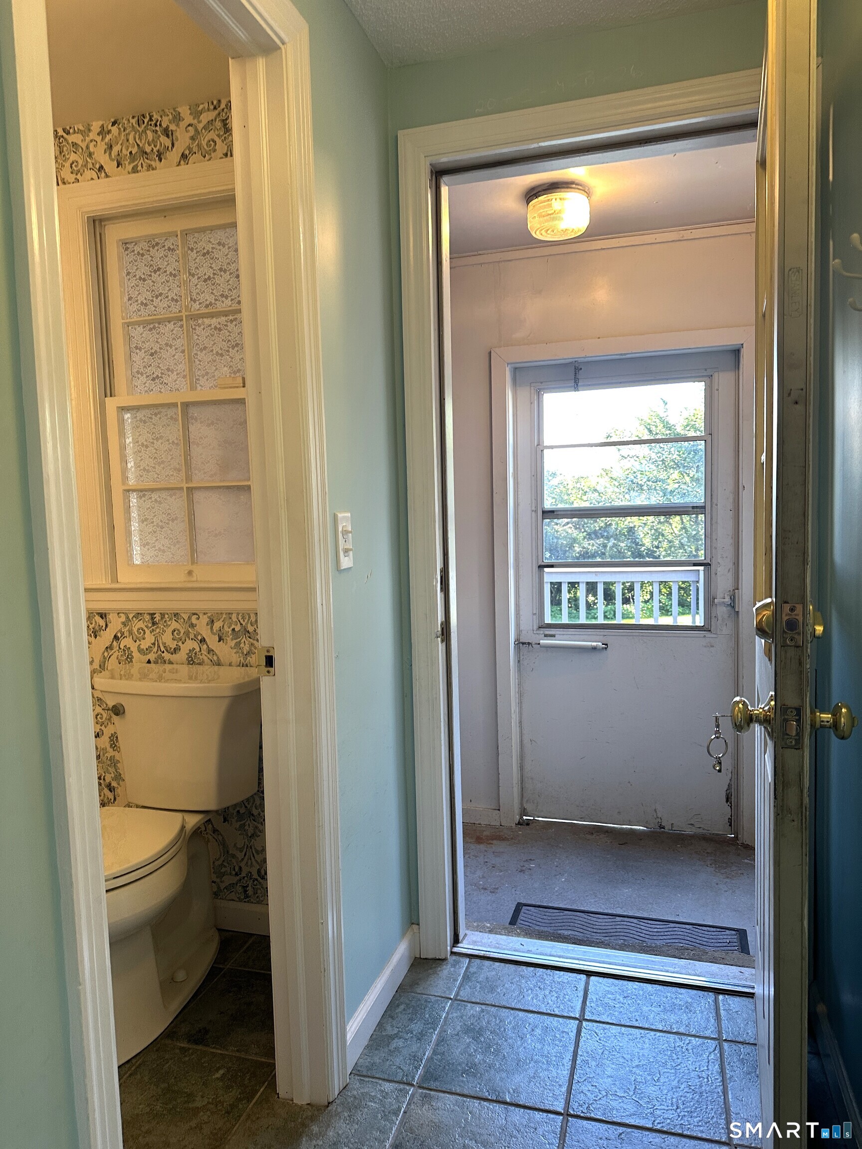 344 Alling Street photo 13