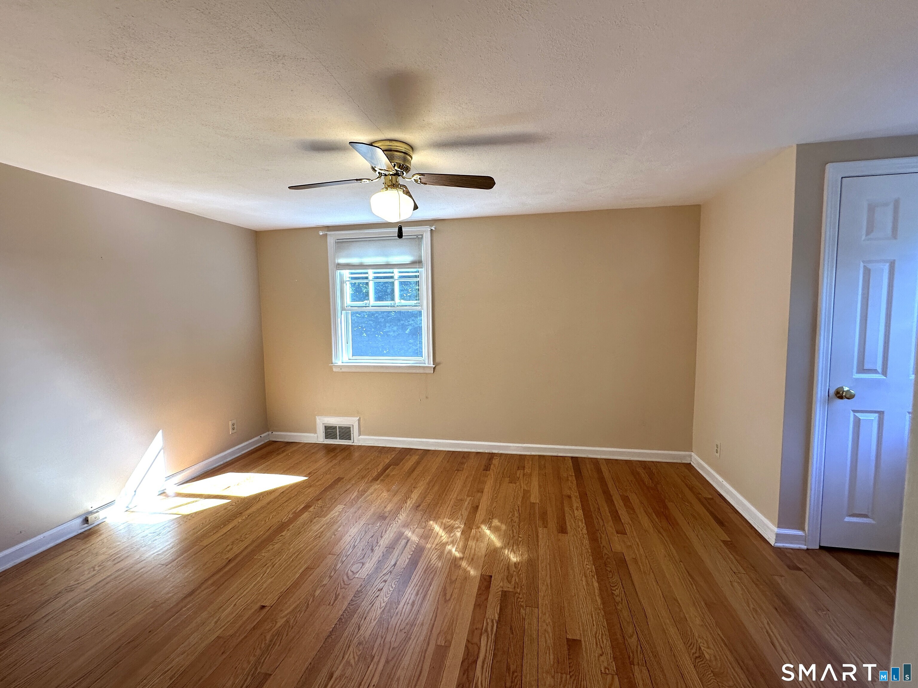 344 Alling Street photo 16