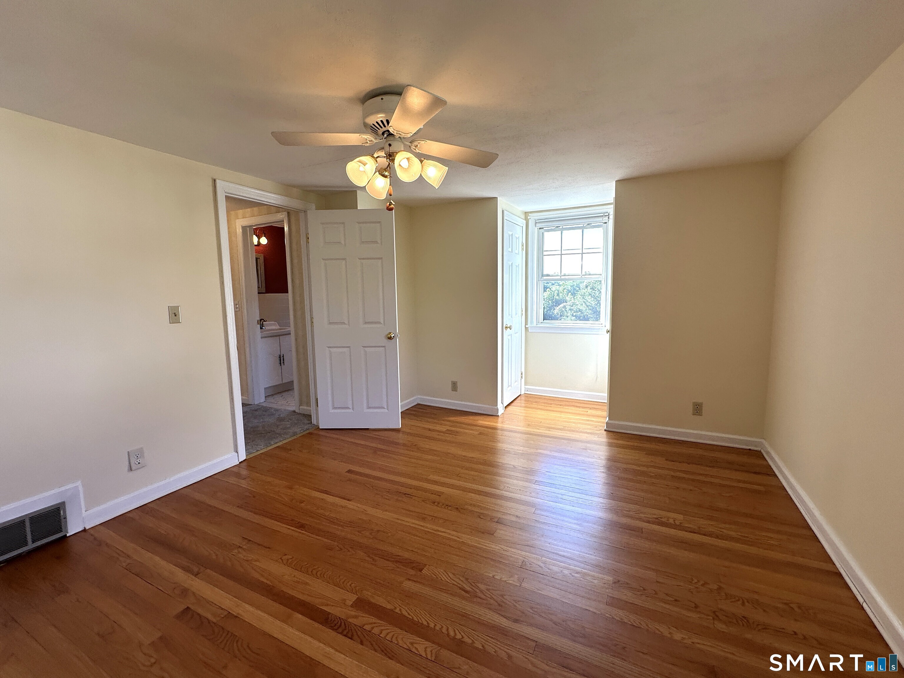 344 Alling Street photo 24