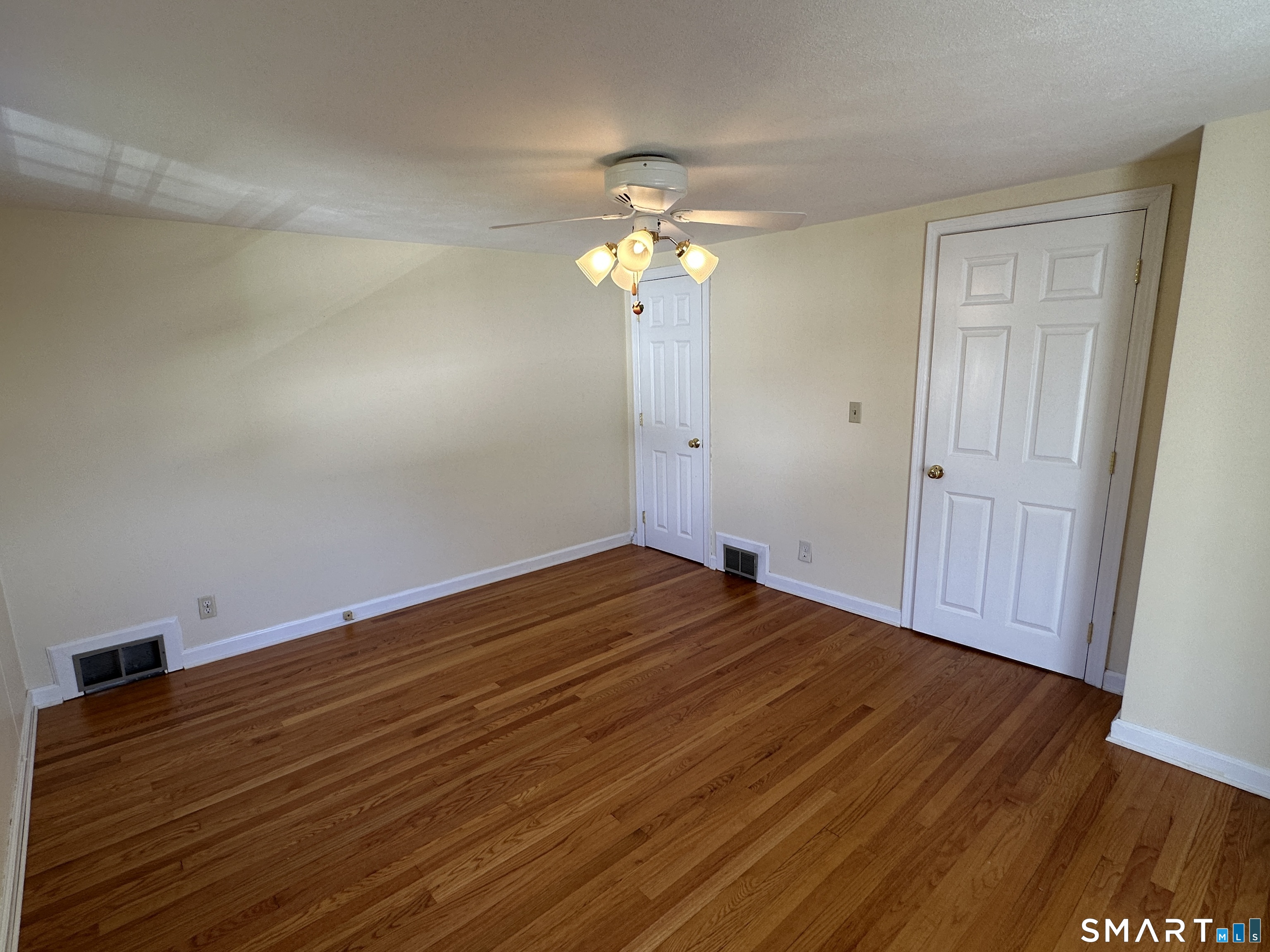 344 Alling Street photo 25