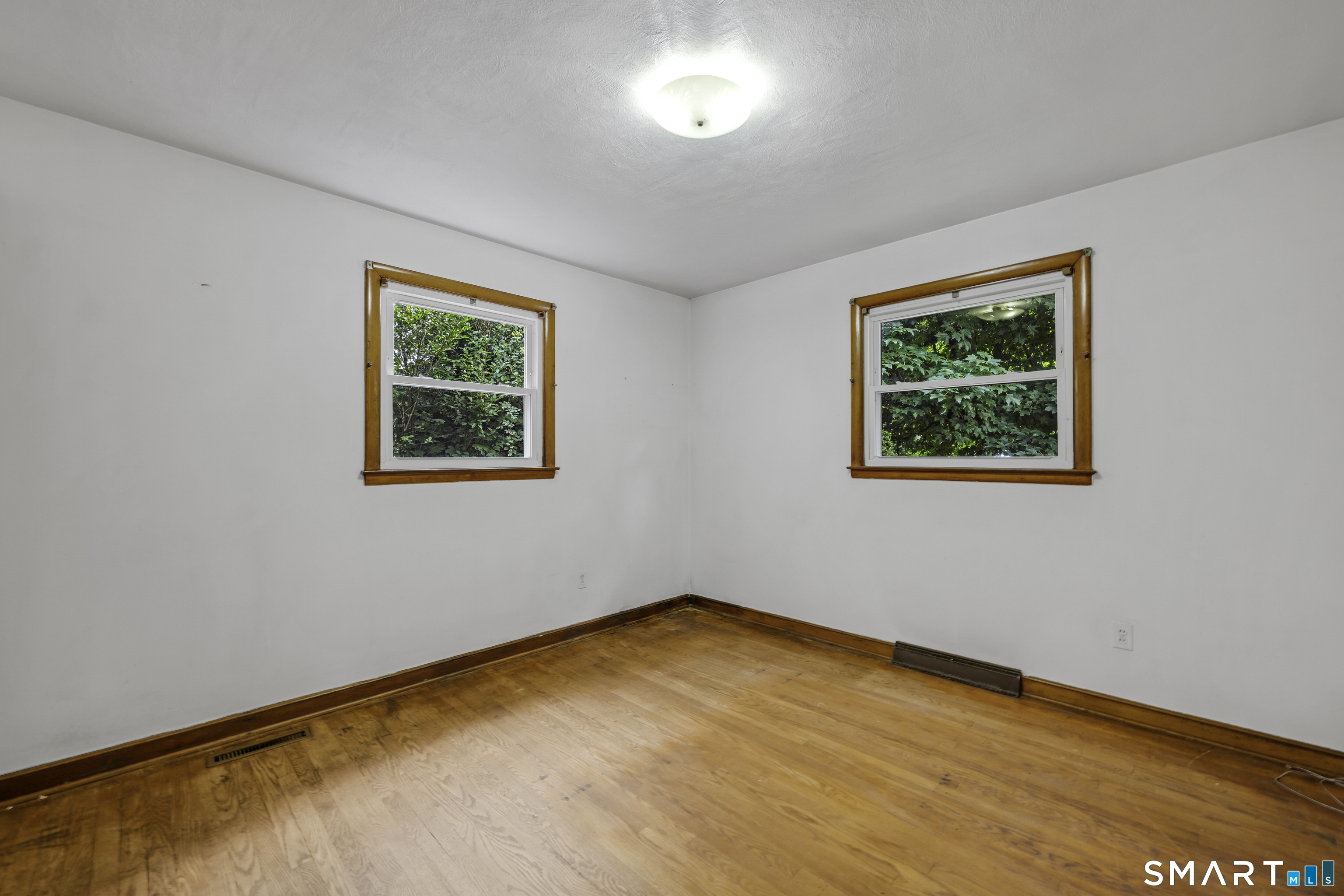 78 Perkins Avenue photo 10
