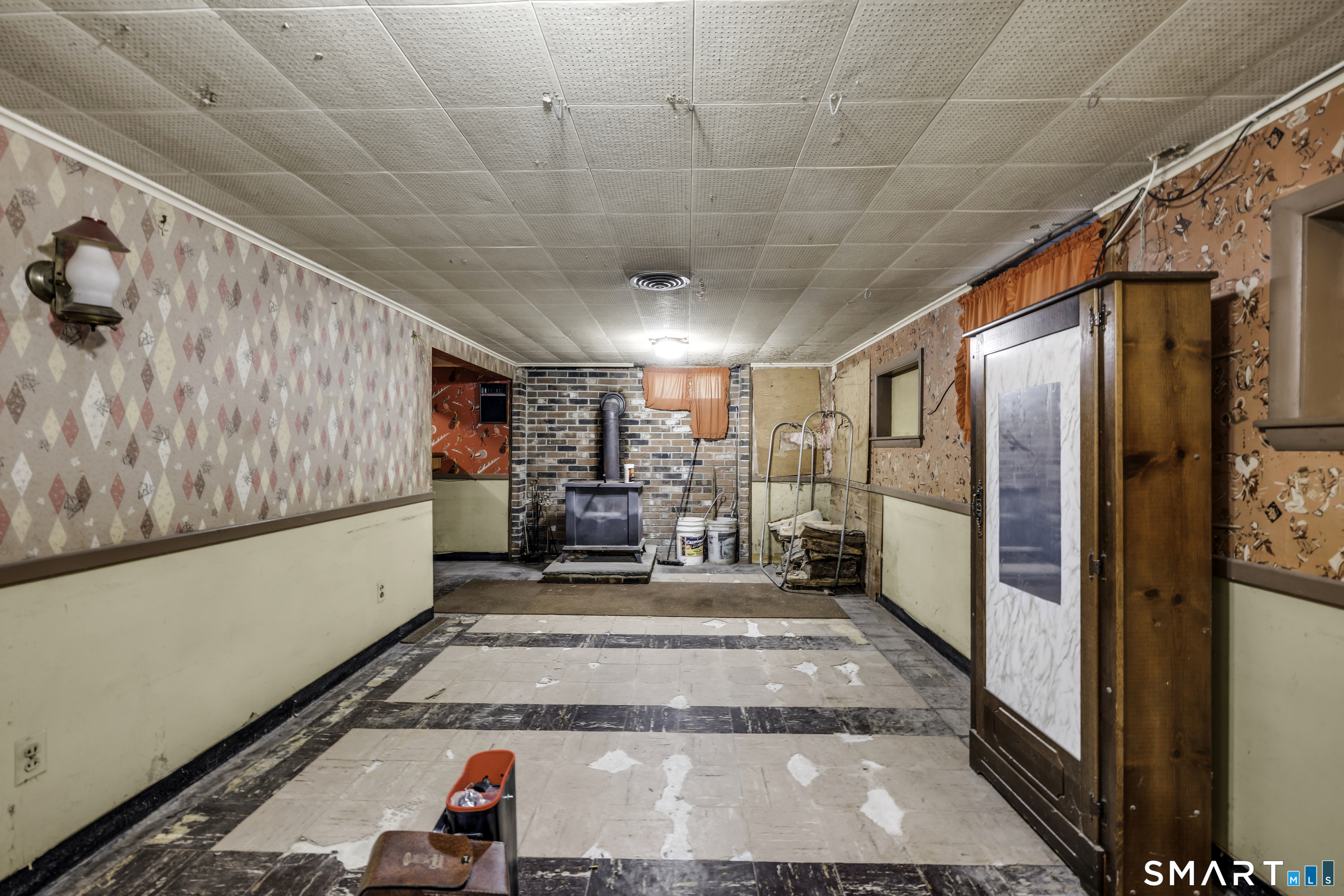 78 Perkins Avenue photo 16