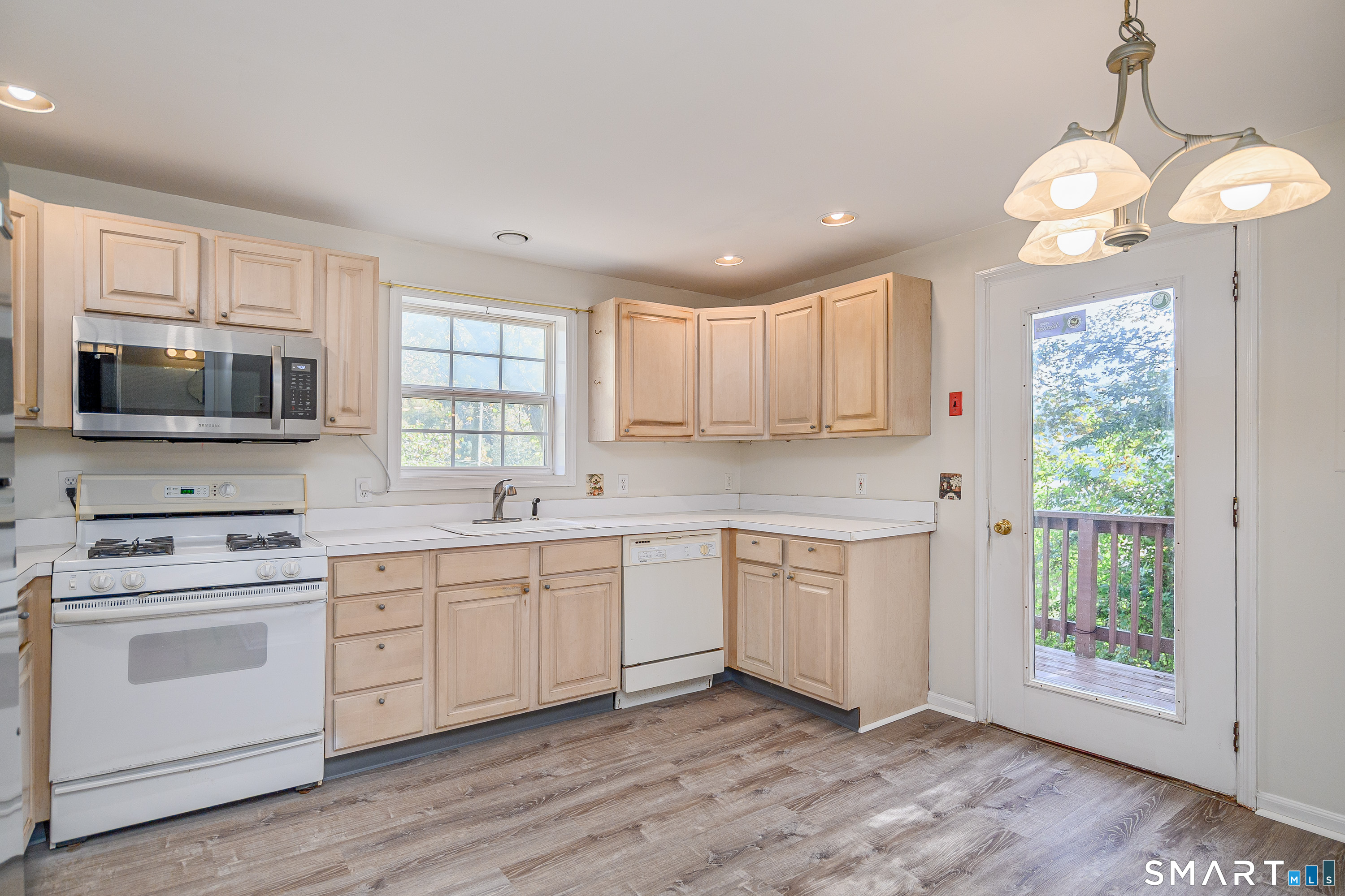 54 Farview Drive photo 9