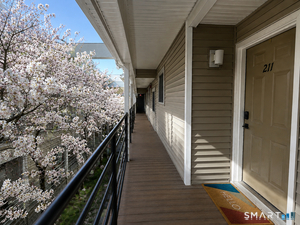 2660 North, Unit 211, Bridgeport