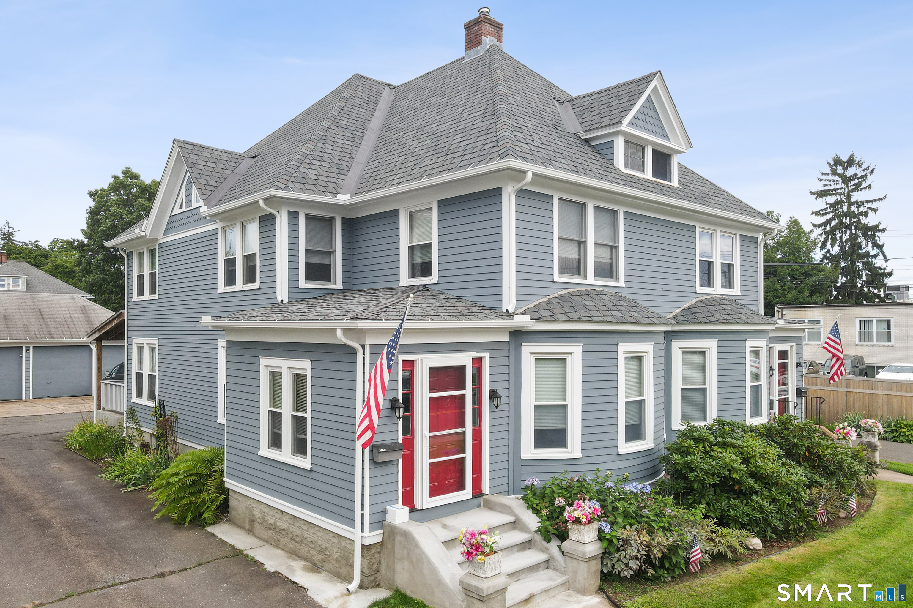 15 Summit Street