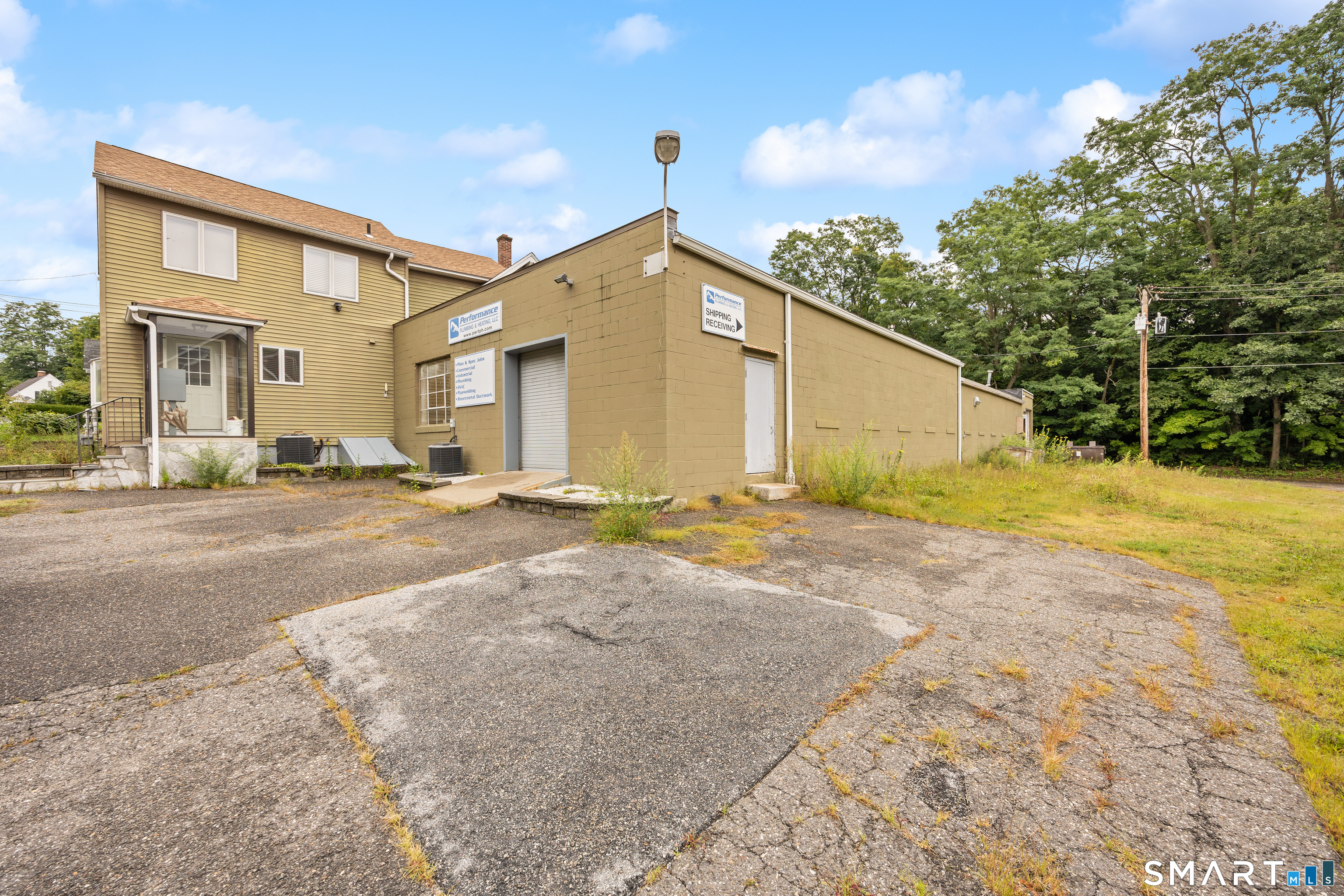 400 Riverside Avenue photo 3