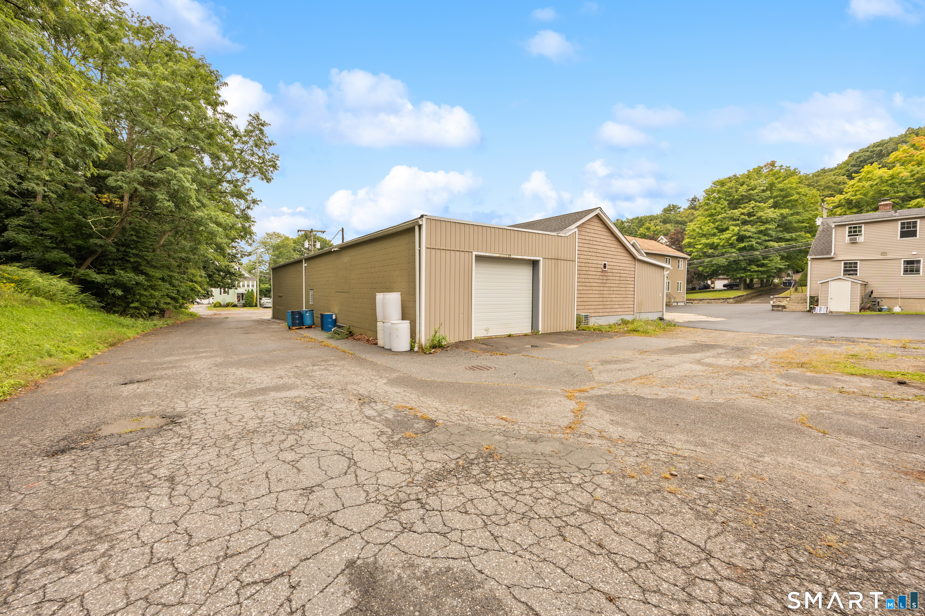 400 Riverside Avenue photo 4
