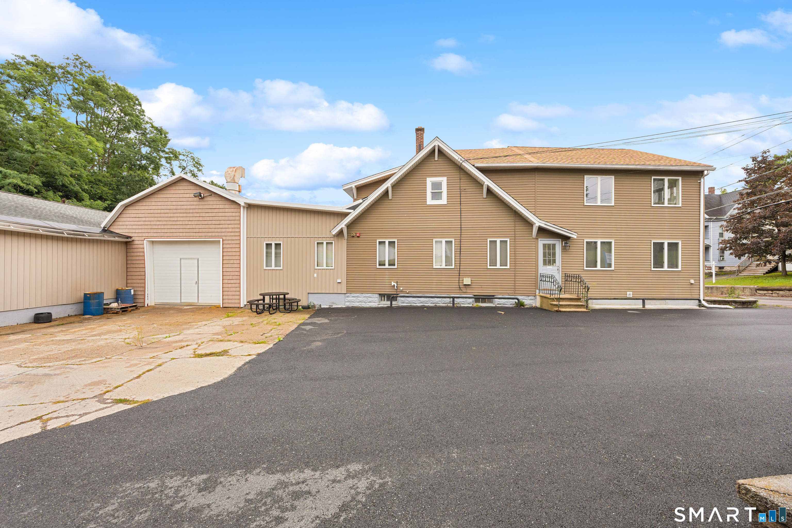 400 Riverside Avenue photo 6
