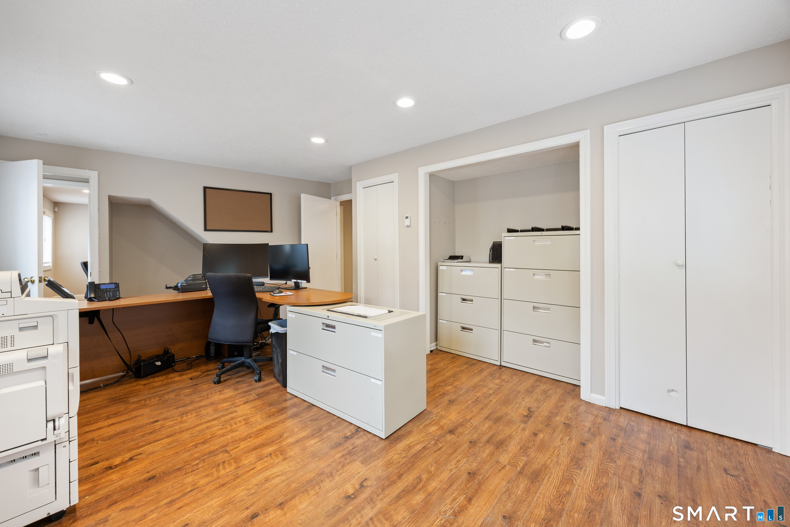 400 Riverside Avenue photo 24
