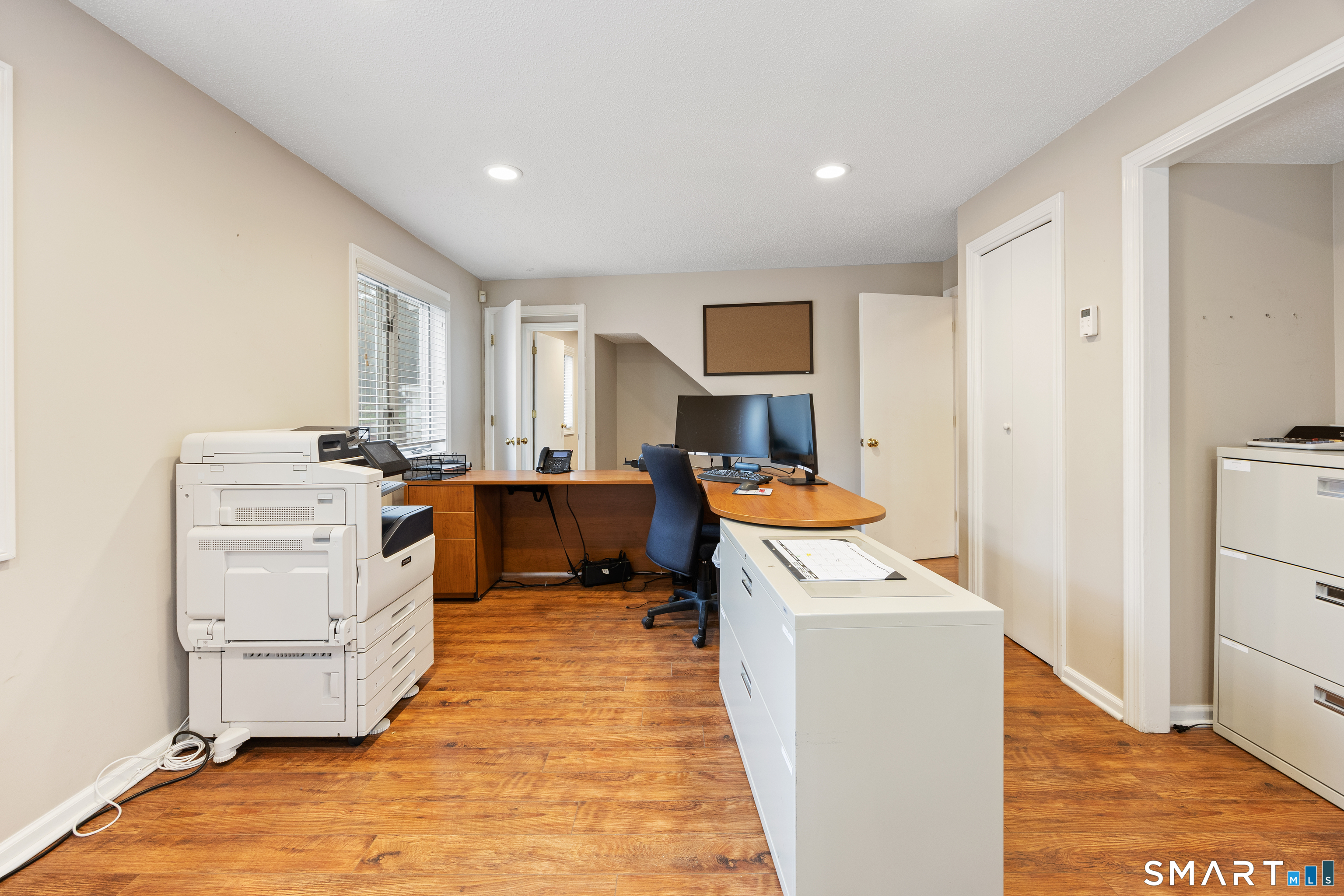 400 Riverside Avenue photo 26