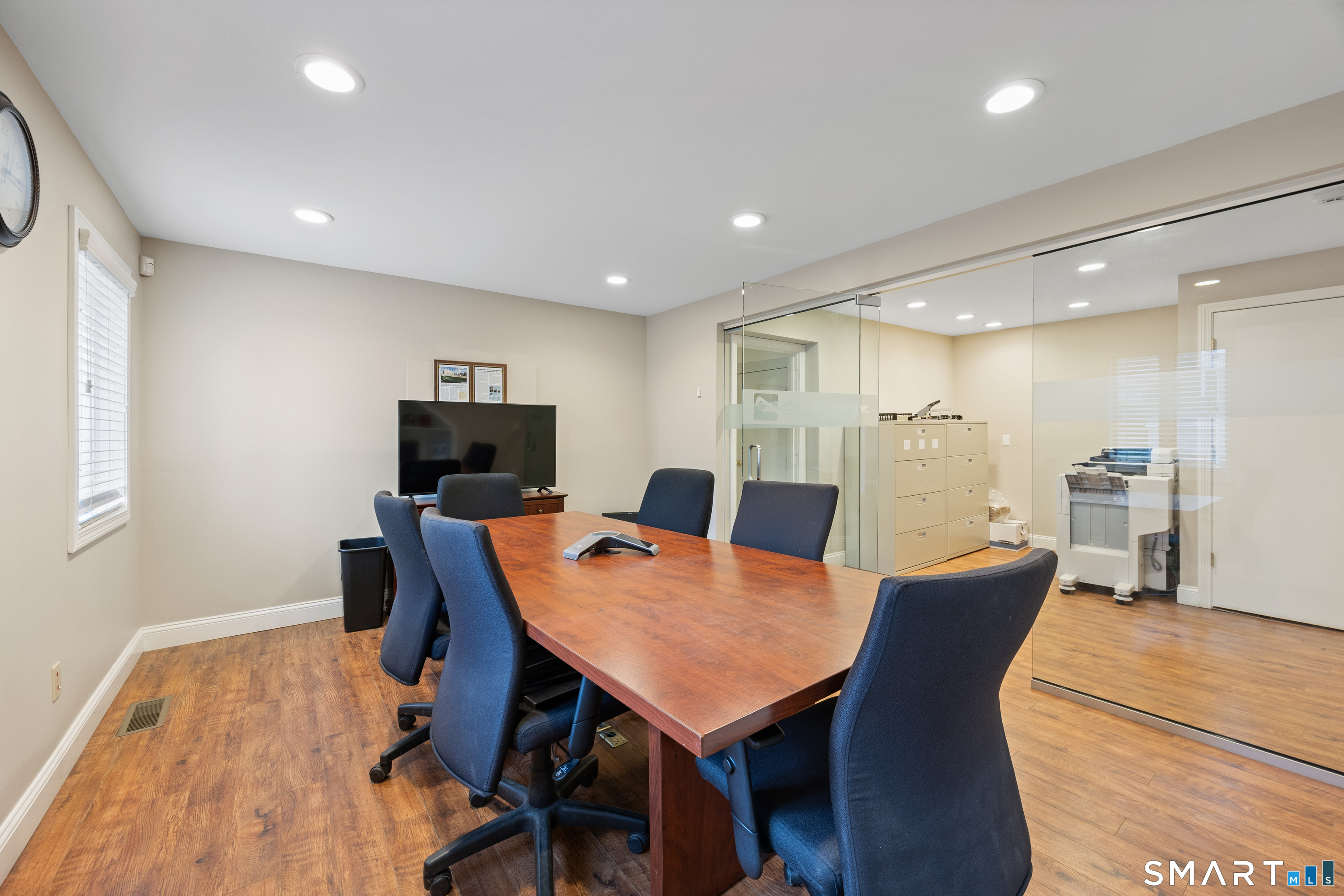 400 Riverside Avenue photo 16