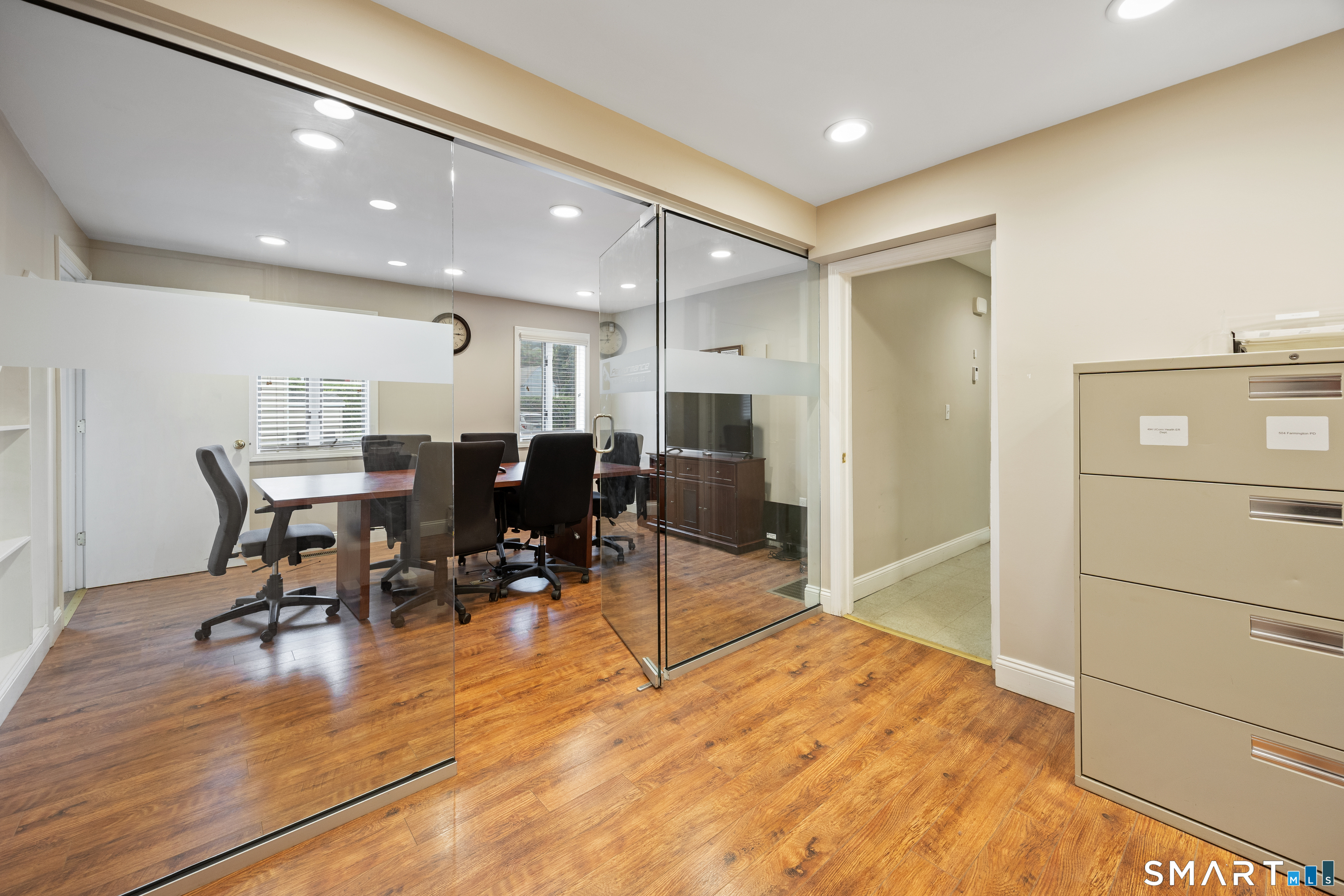400 Riverside Avenue photo 17