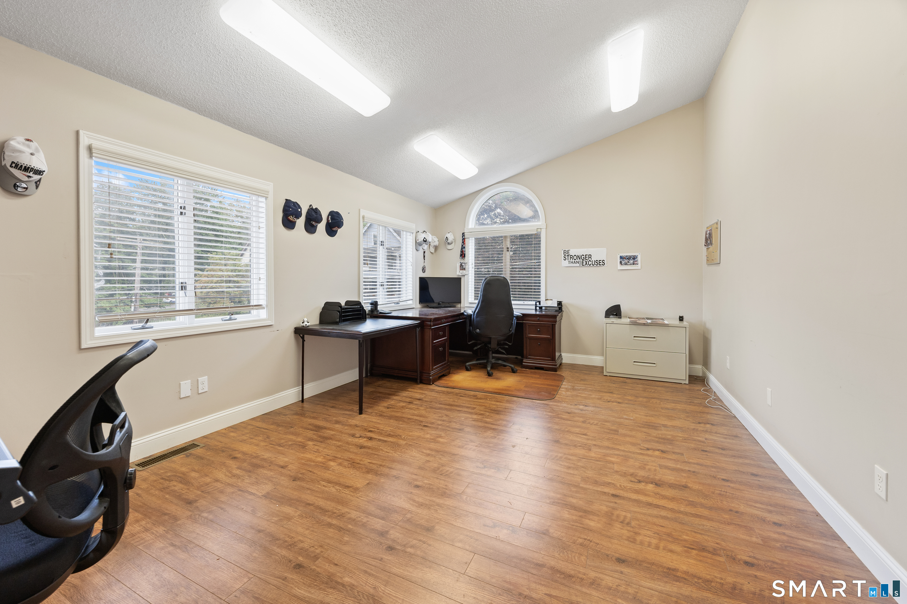 400 Riverside Avenue photo 28