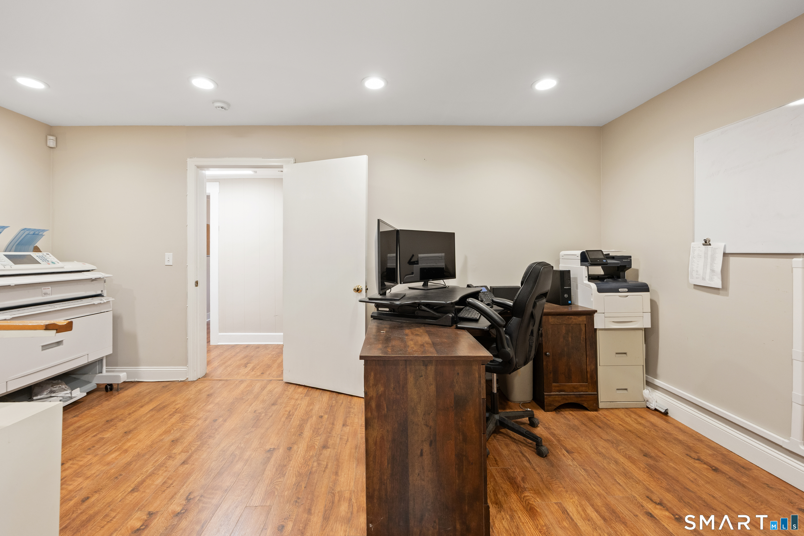 400 Riverside Avenue photo 25