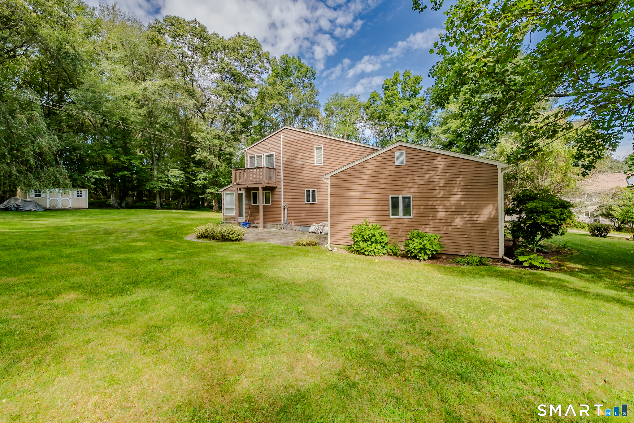 Photo 3 of Single family home for sale at 4 Briarwood Ct, Gales Ferry, CT 06335 | MLS# 24203332 | Listing updated on 2026-09-06