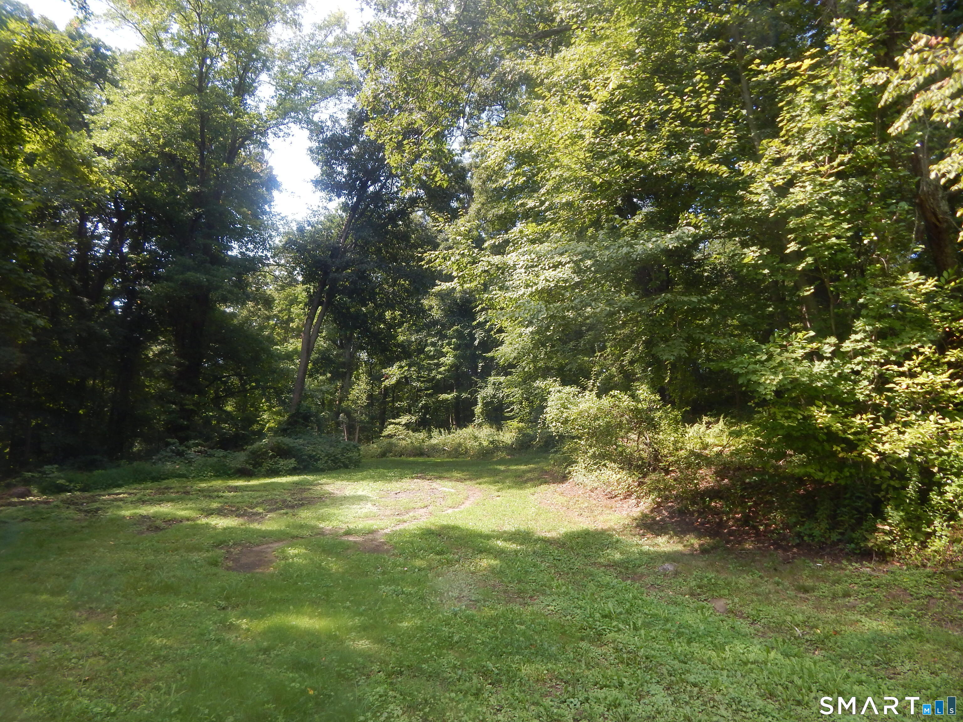 Photo 2 of Single family home for sale at 128 Toddy Hl Rd, Sandy Hook, CT 06482 | MLS# 24182481 | Listing updated on 2026-09-02
