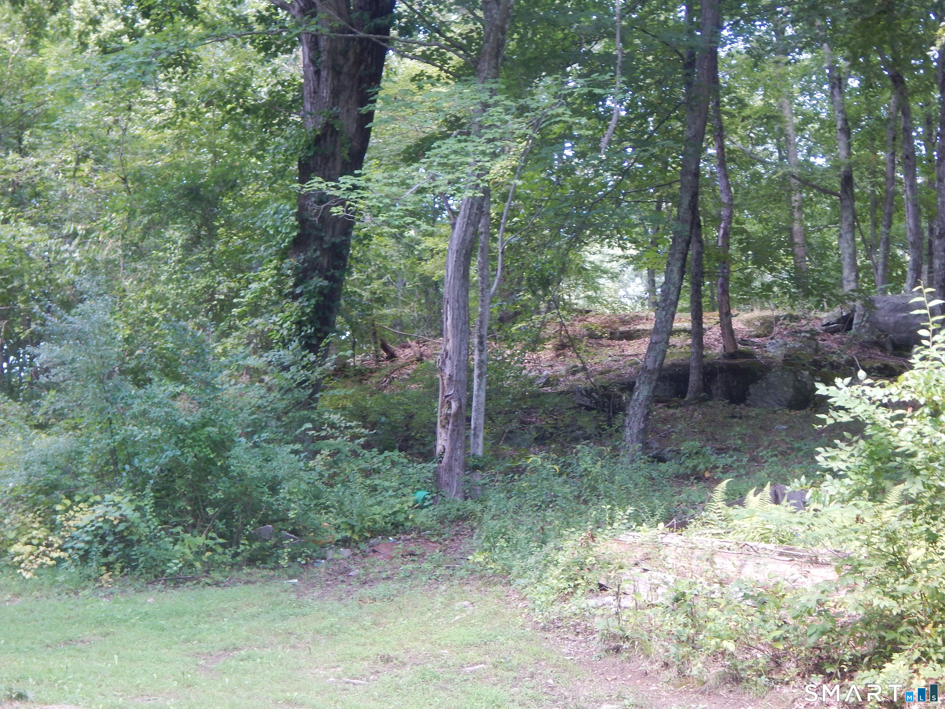 Photo 4 of Single family home for sale at 128 Toddy Hl Rd, Sandy Hook, CT 06482 | MLS# 24182481 | Listing updated on 2026-09-02