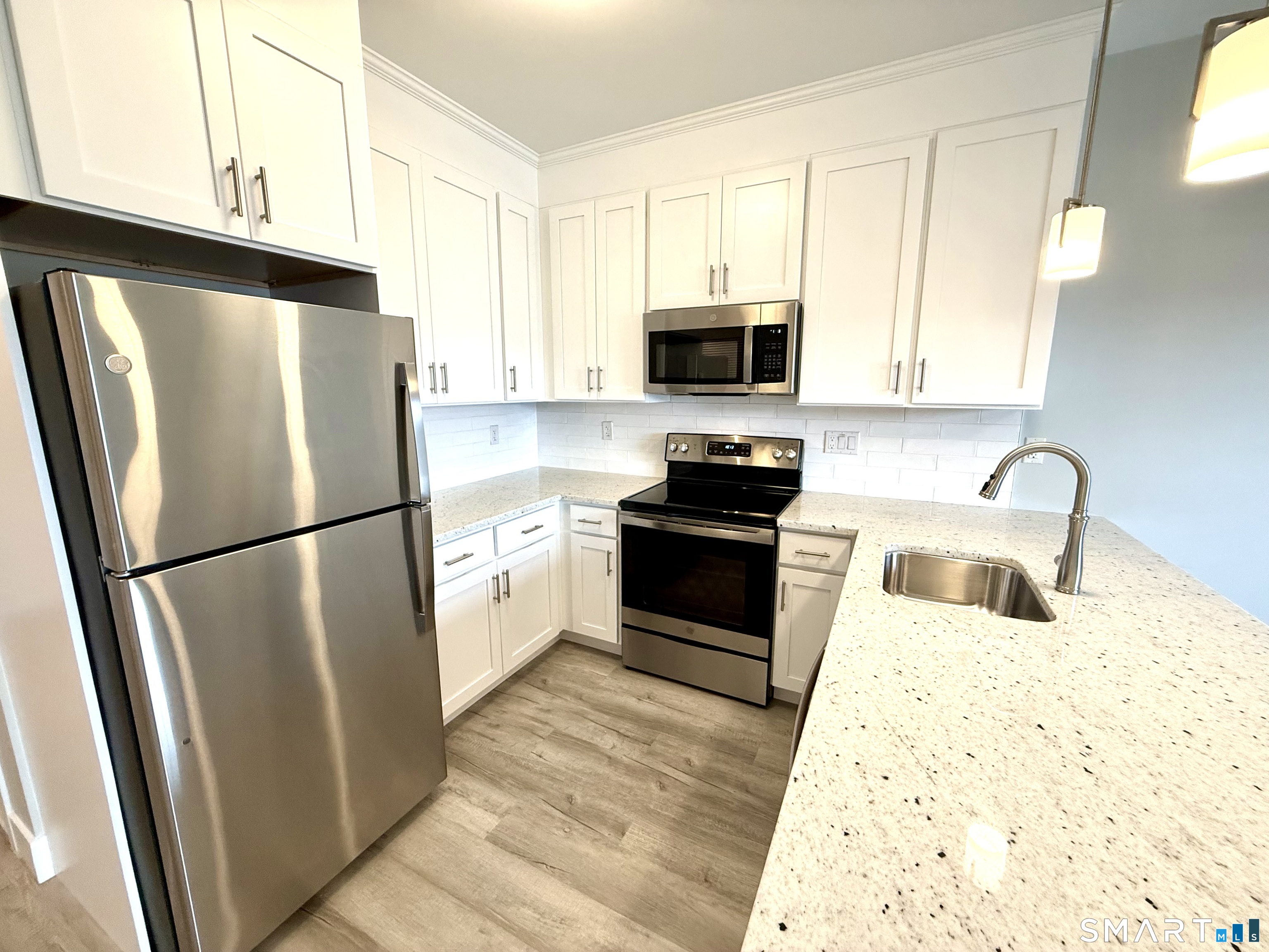 502 Howe Avenue Unit #206 photo 6