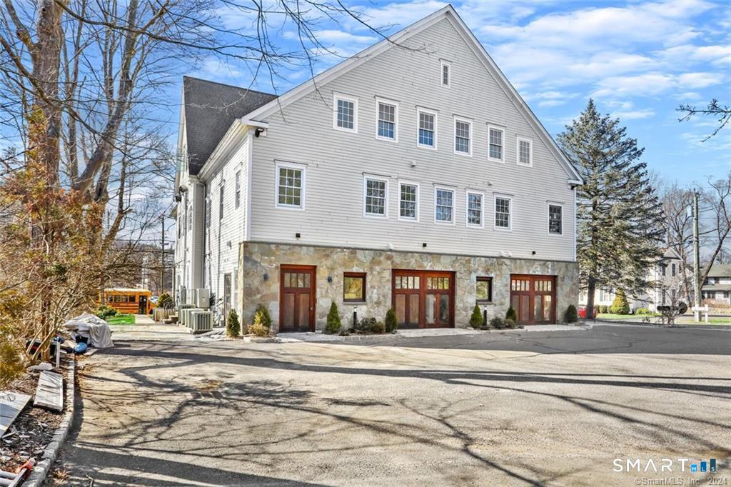 2 Hollyhock Road, Wilton, Connecticut photo 3