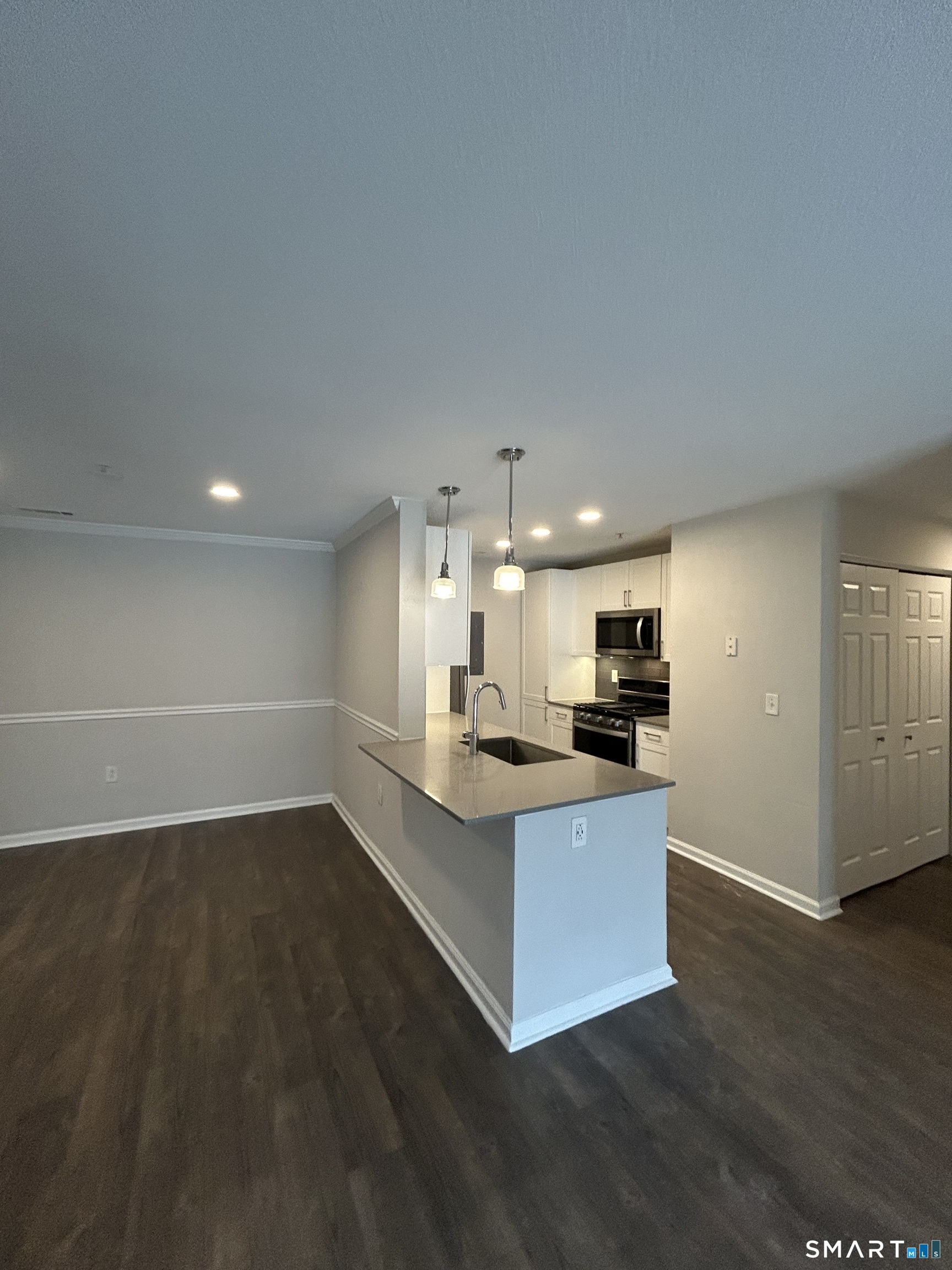 138 Hollow Tree Ridge Road, Darien, Connecticut photo 2