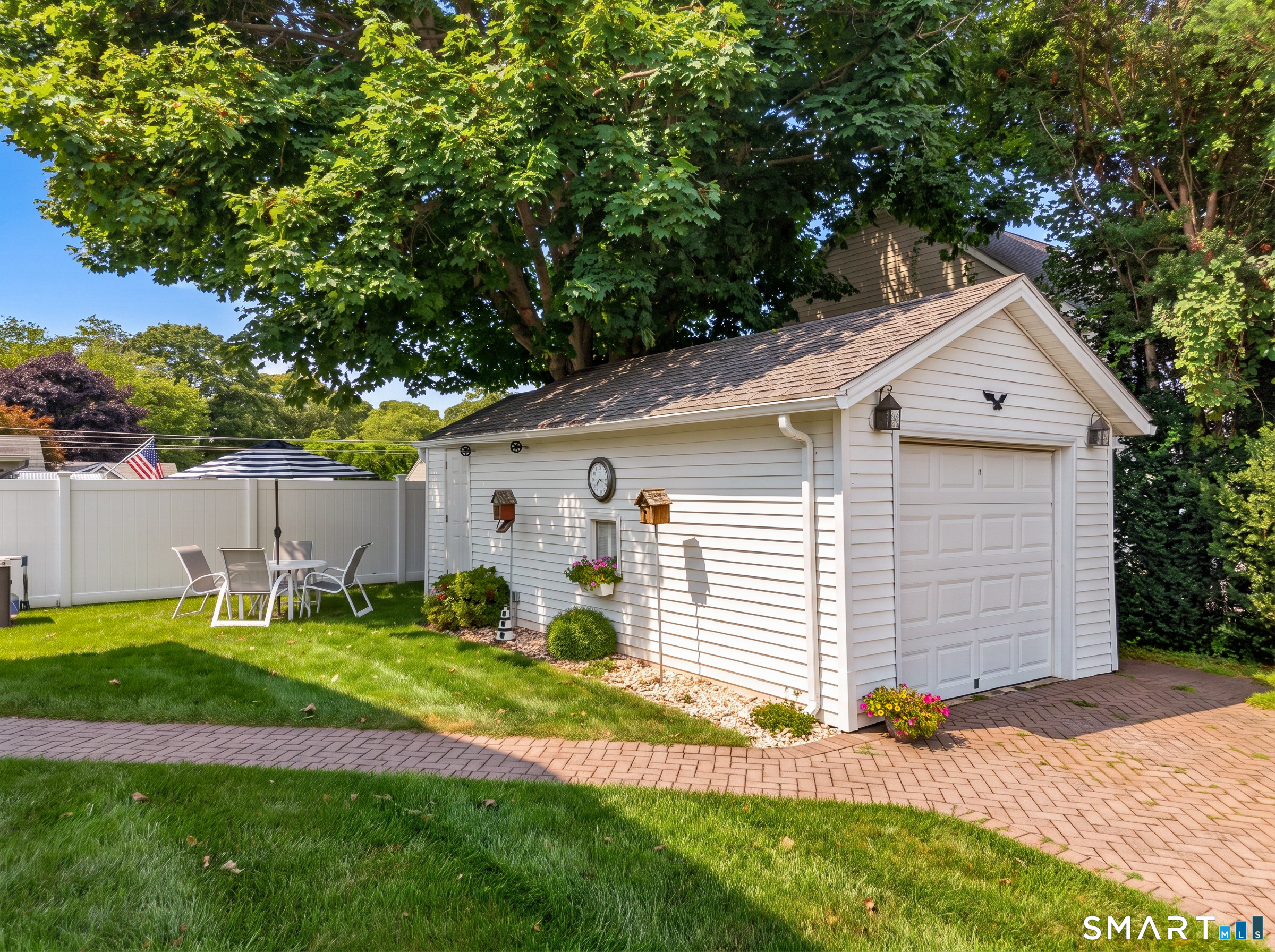 30 Neptune Drive photo 27